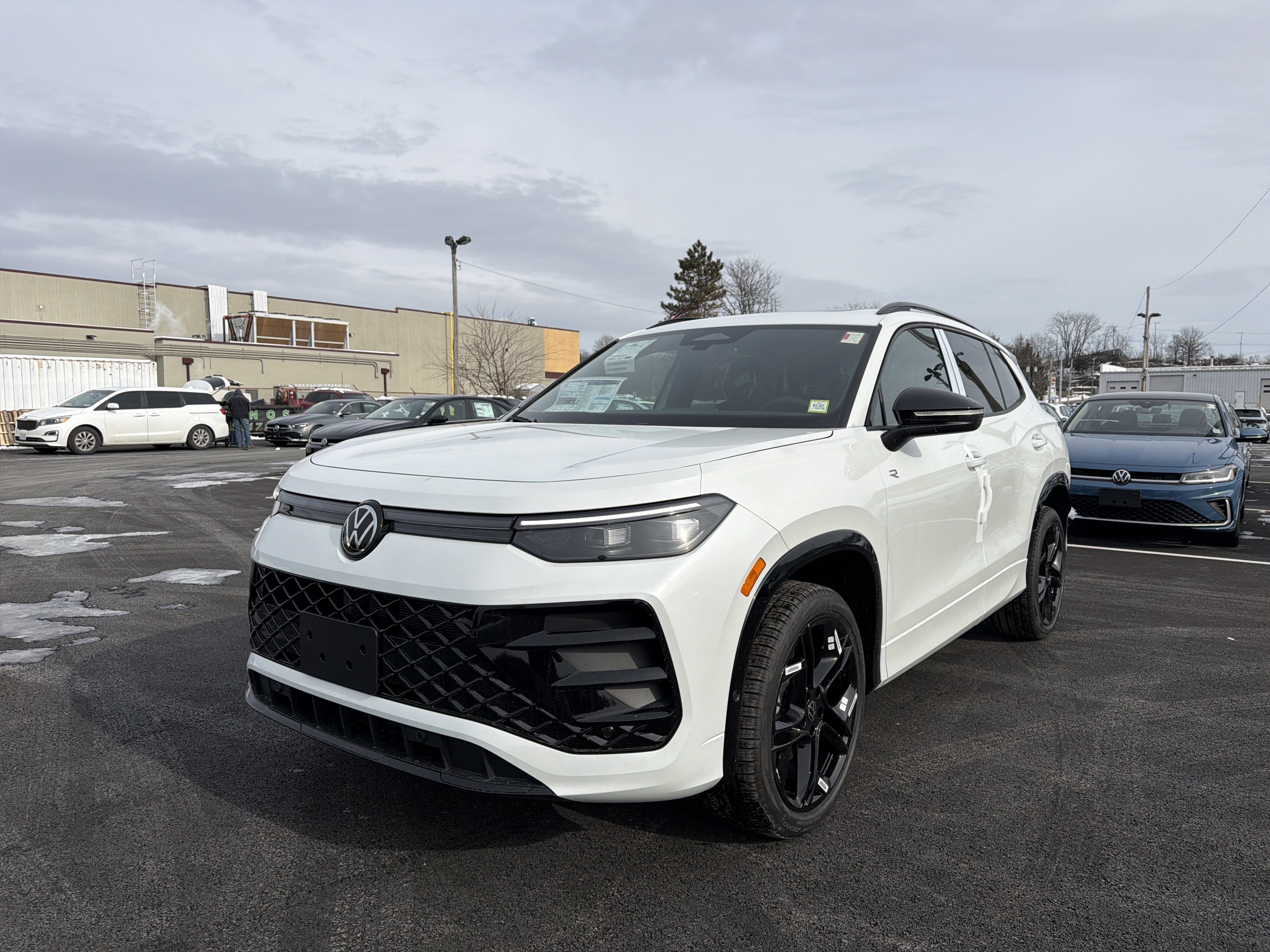 2026 Volkswagen Tiguan 2.0T SE R-Line Black