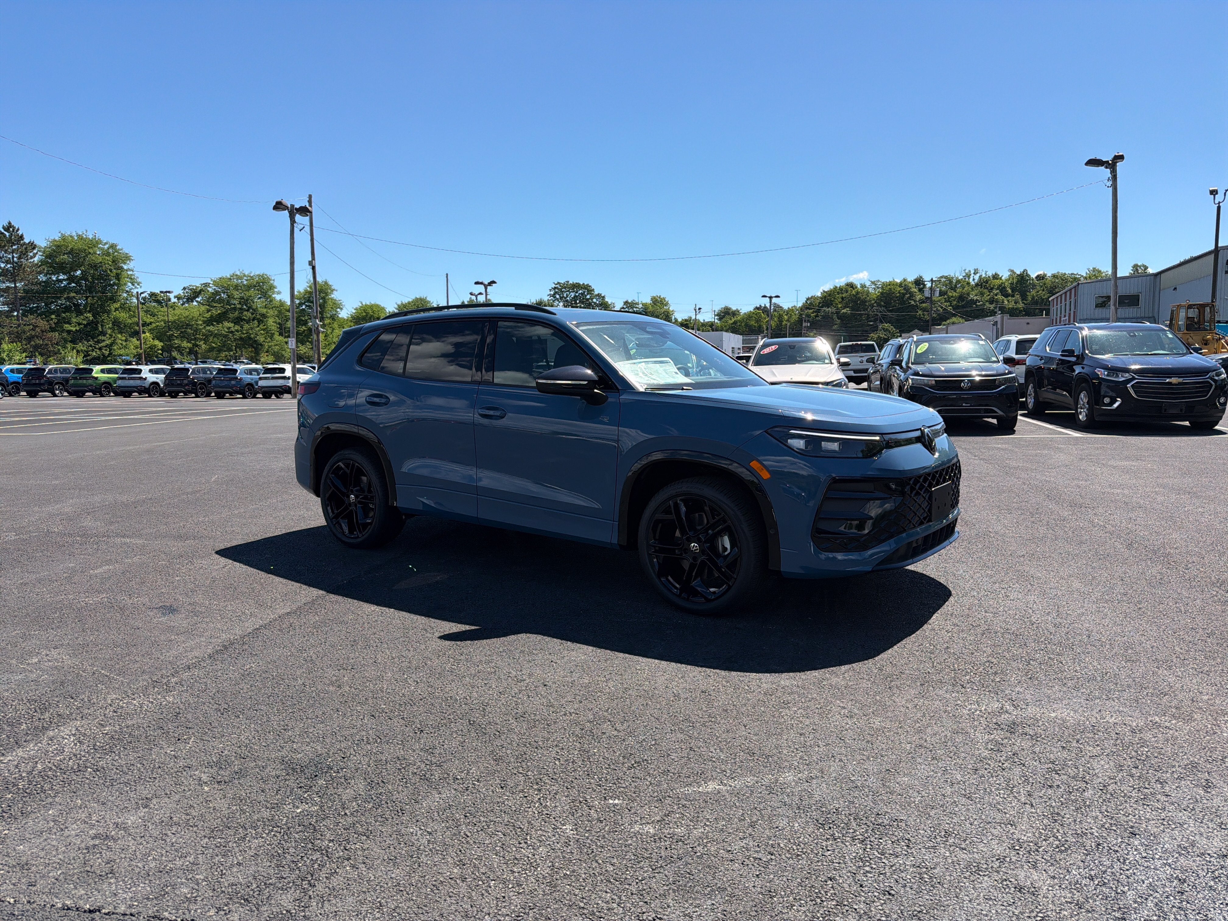 2026 Volkswagen Tiguan 2.0T SE