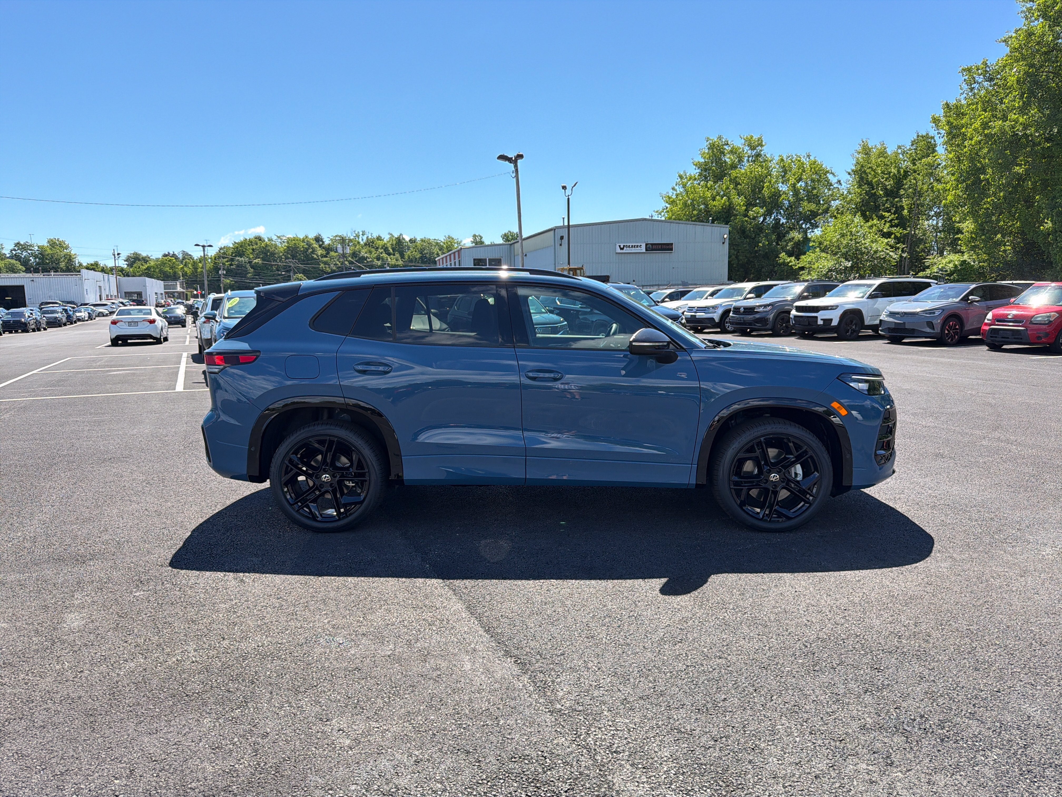 2026 Volkswagen Tiguan 2.0T SE
