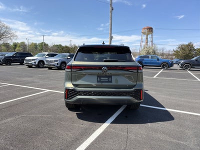 2026 Volkswagen Tiguan 2.0T SE R-Line Black