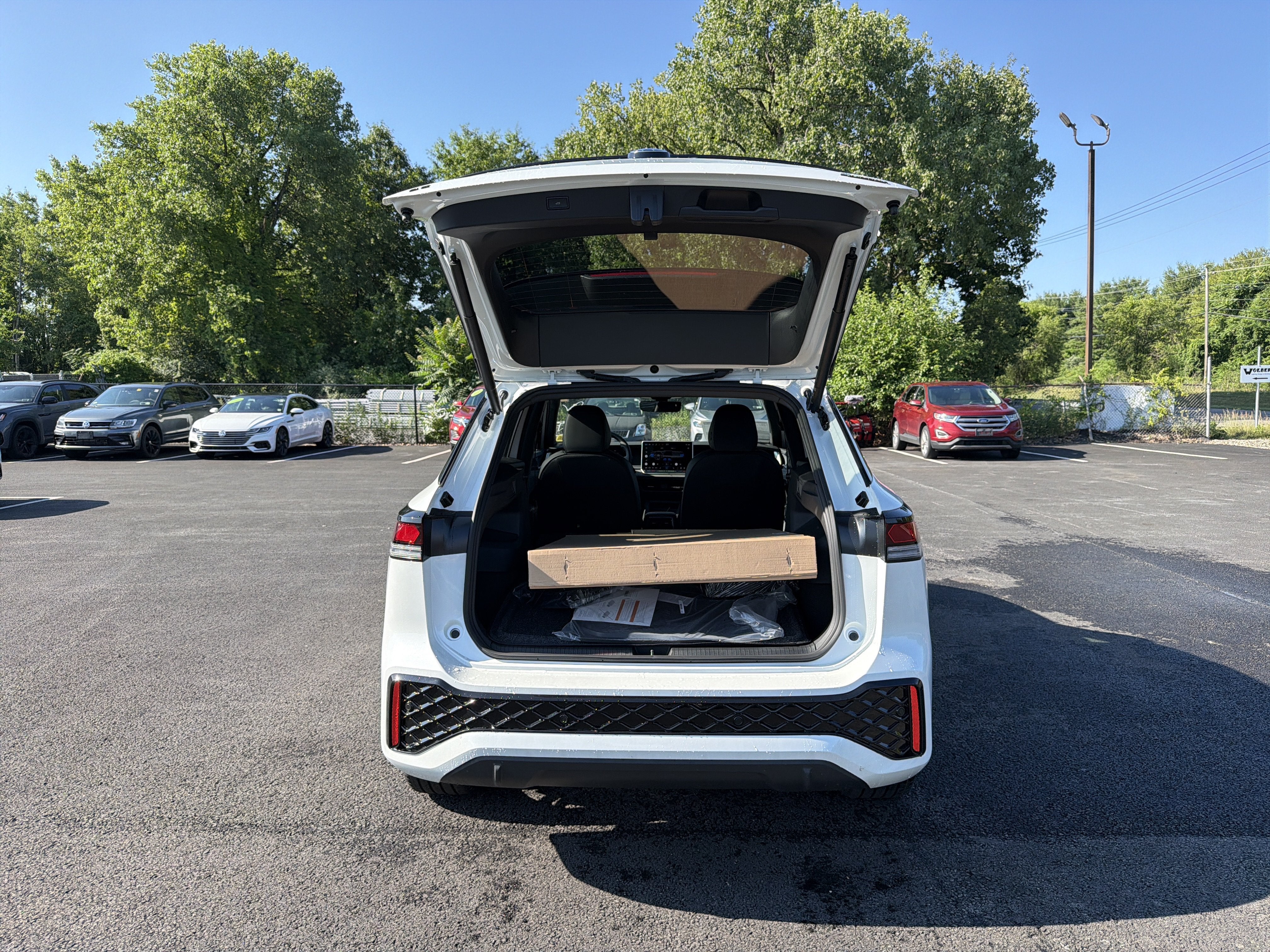 2026 Volkswagen Tiguan 2.0T SE