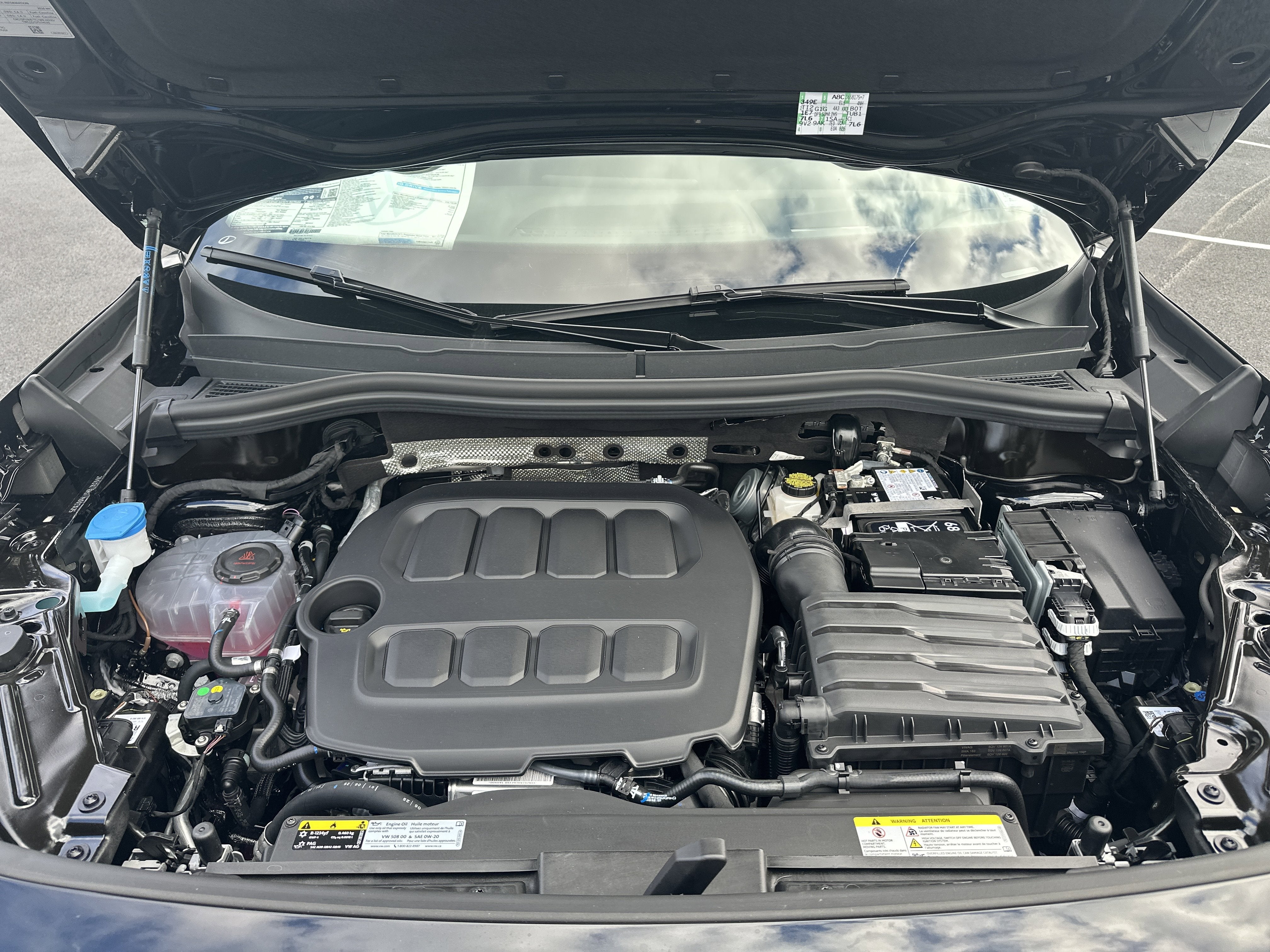 2026 Volkswagen Tiguan 2.0T SE R-Line Black