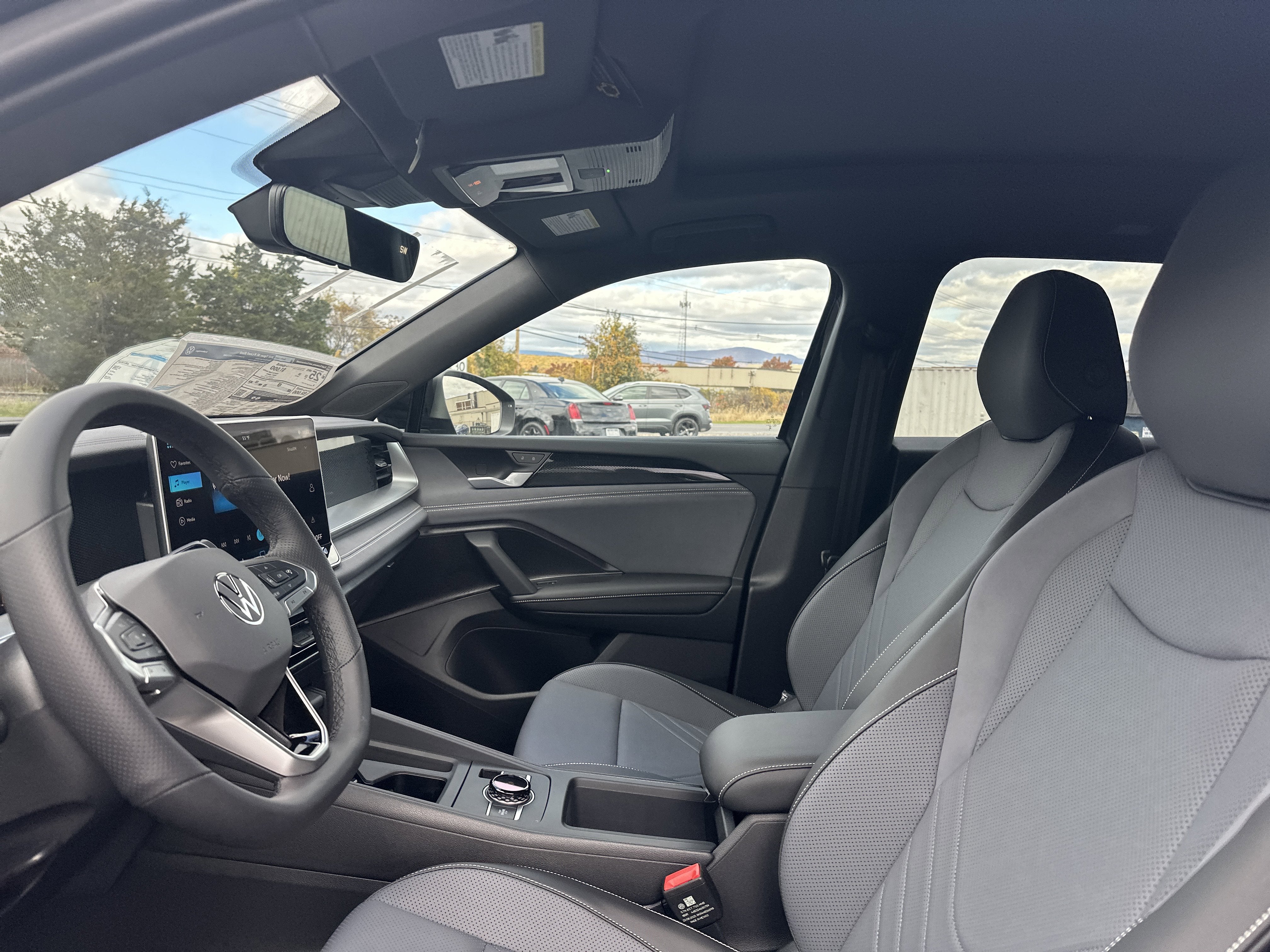 2026 Volkswagen Tiguan 2.0T SE R-Line Black