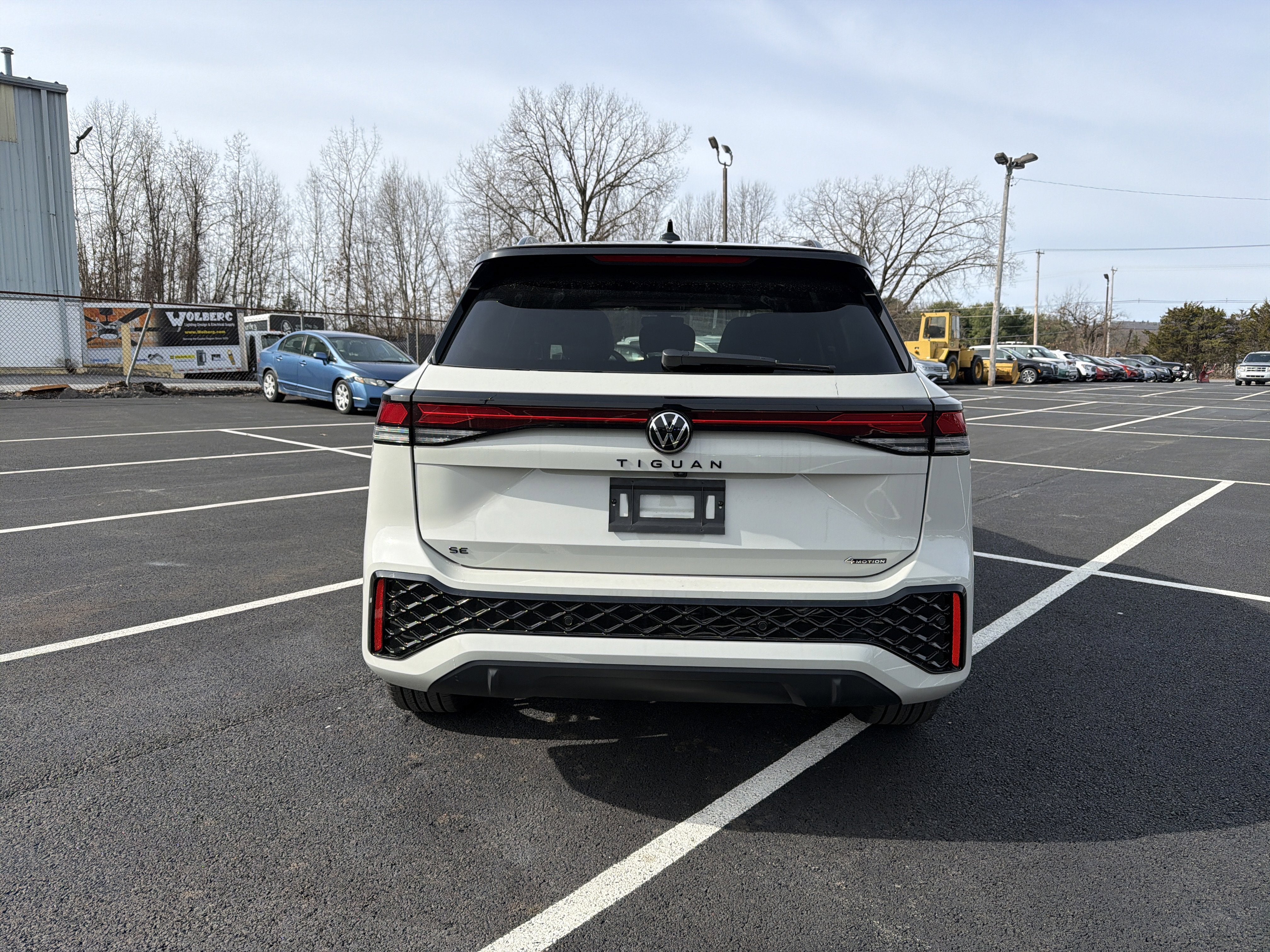 2026 Volkswagen Tiguan 2.0T SE R-Line Black