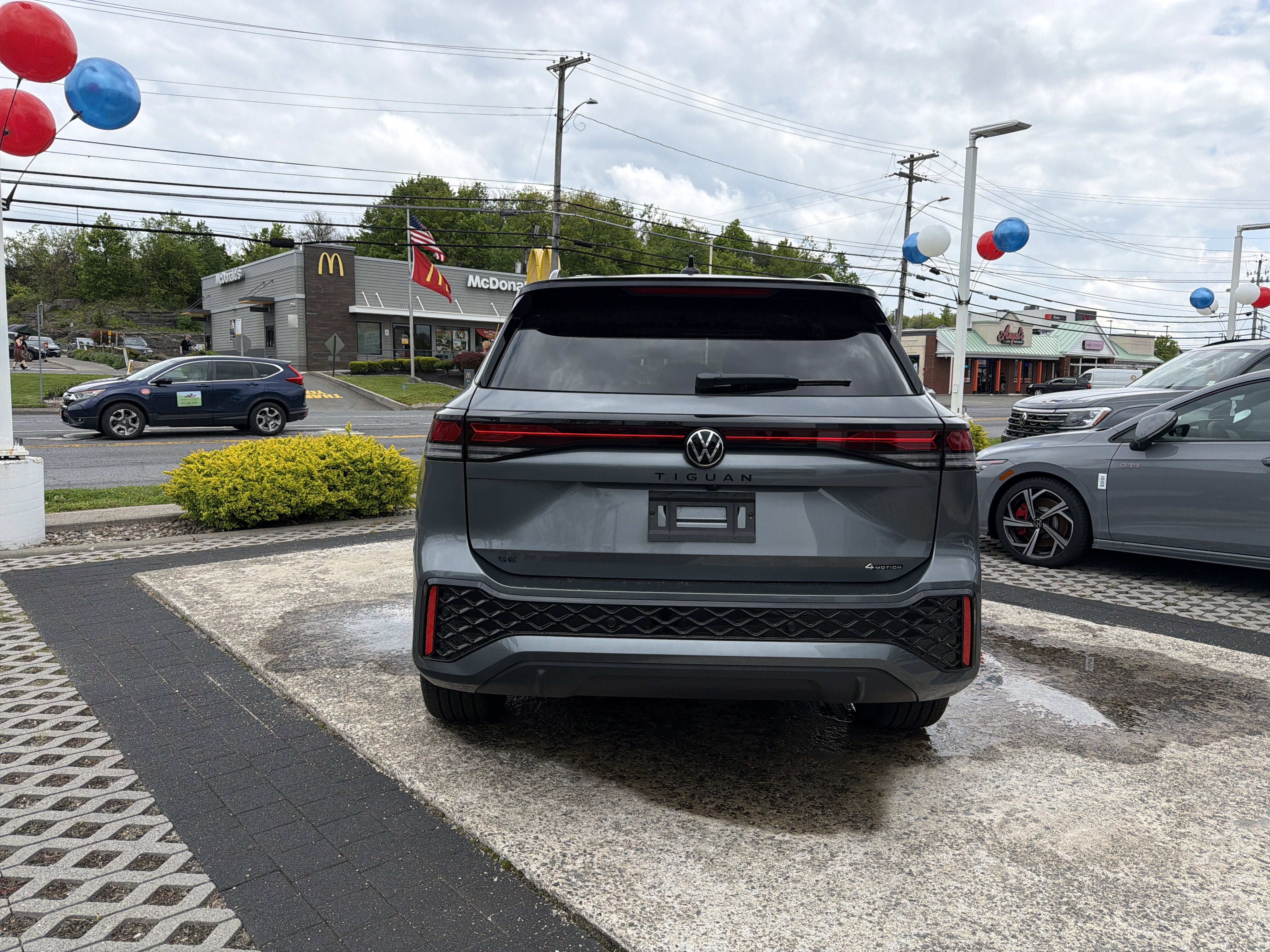 2026 Volkswagen Tiguan 2.0T SE R-Line Black