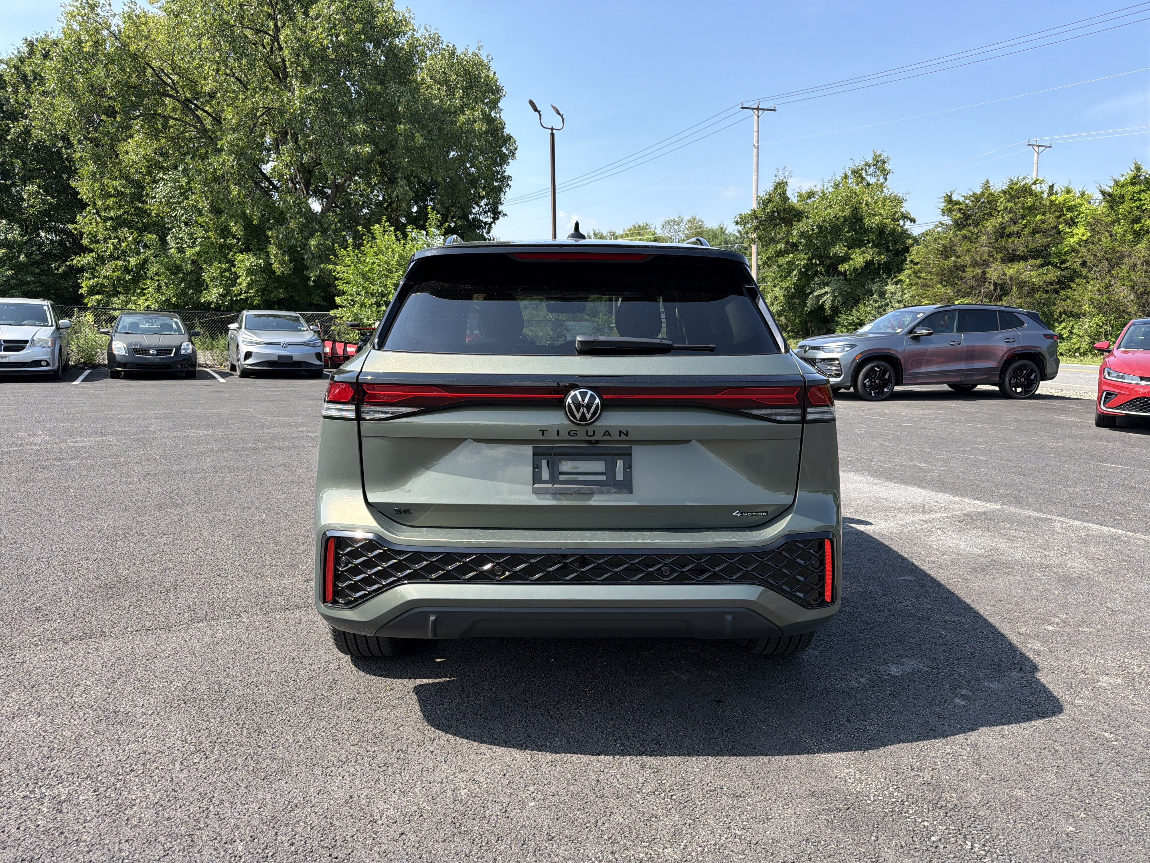 2026 Volkswagen Tiguan 2.0T SE R-Line Black