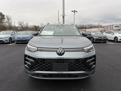 2026 Volkswagen Tiguan 2.0T SE R-Line Black