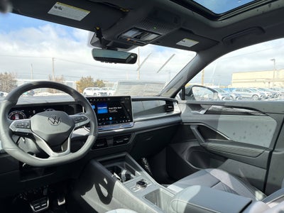 2026 Volkswagen Tiguan 2.0T SE R-Line Black