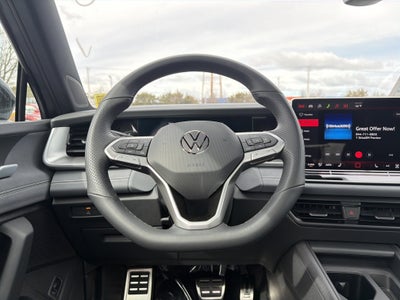 2026 Volkswagen Tiguan SE R-Line Black