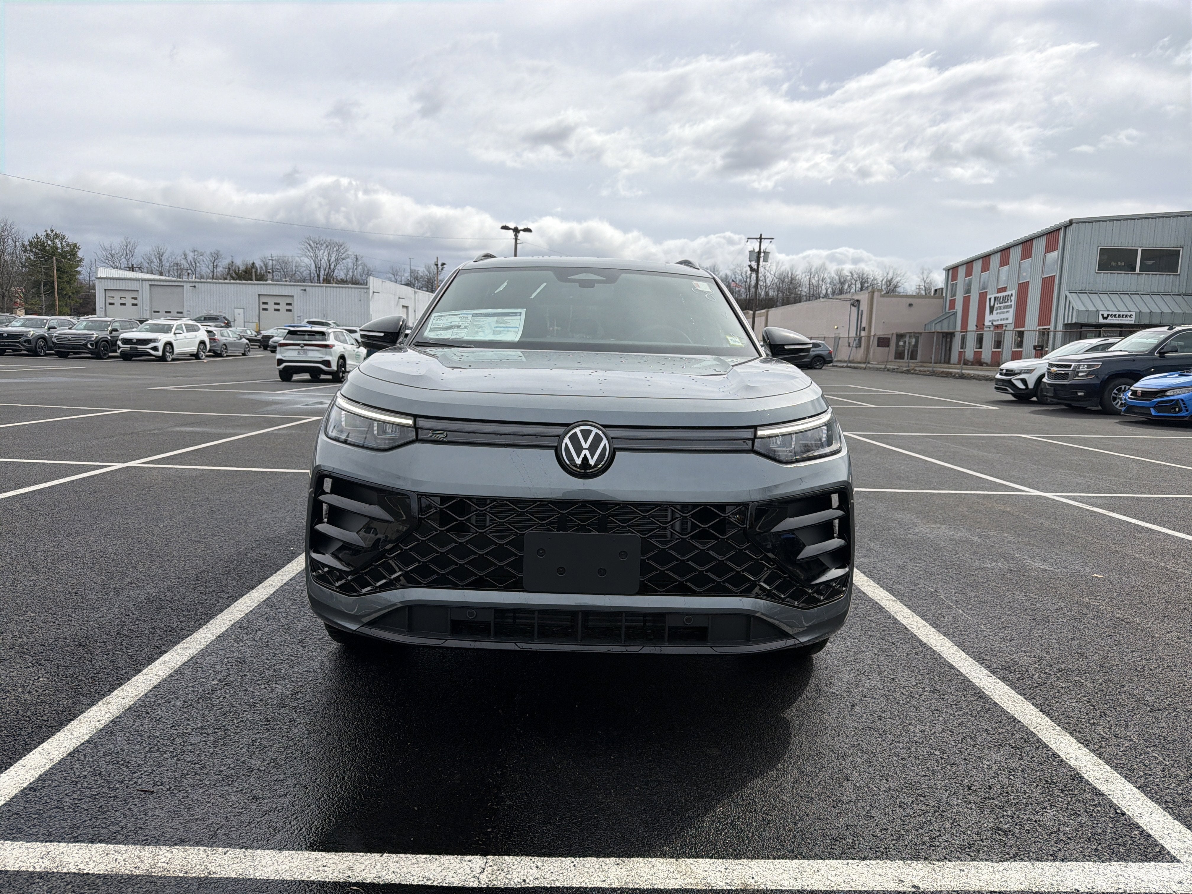 2026 Volkswagen Tiguan SE R-Line Black