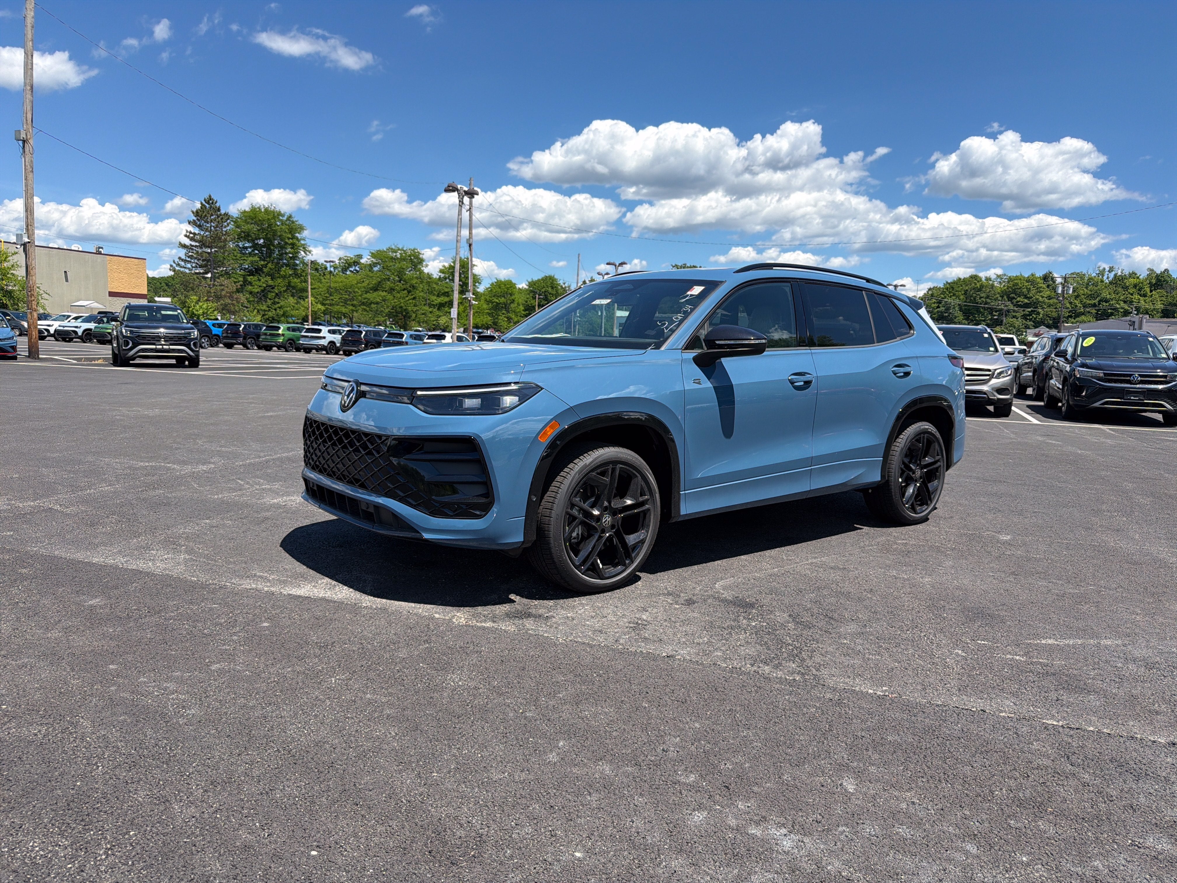 2026 Volkswagen Tiguan 2.0T SE