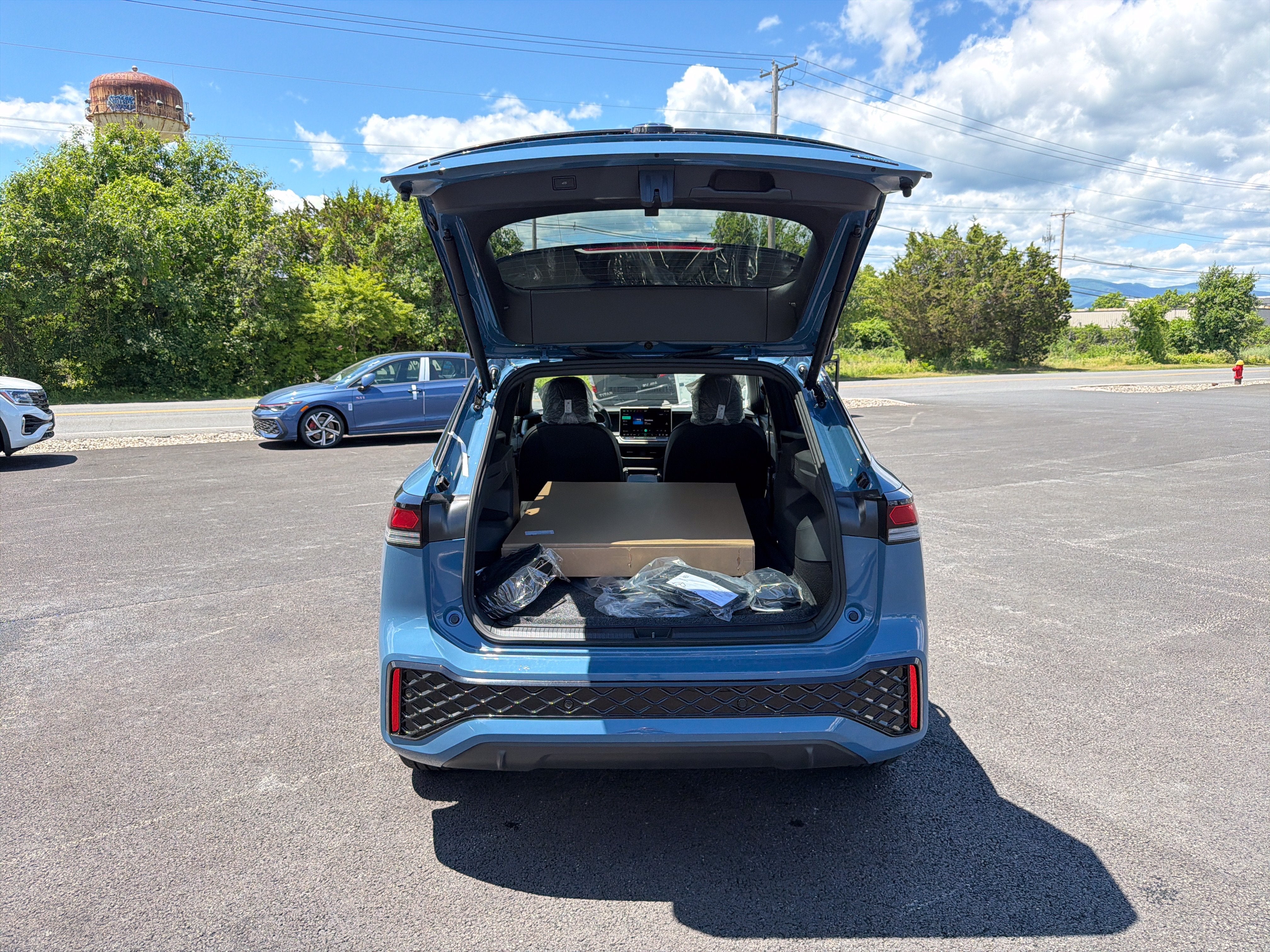 2026 Volkswagen Tiguan 2.0T SE