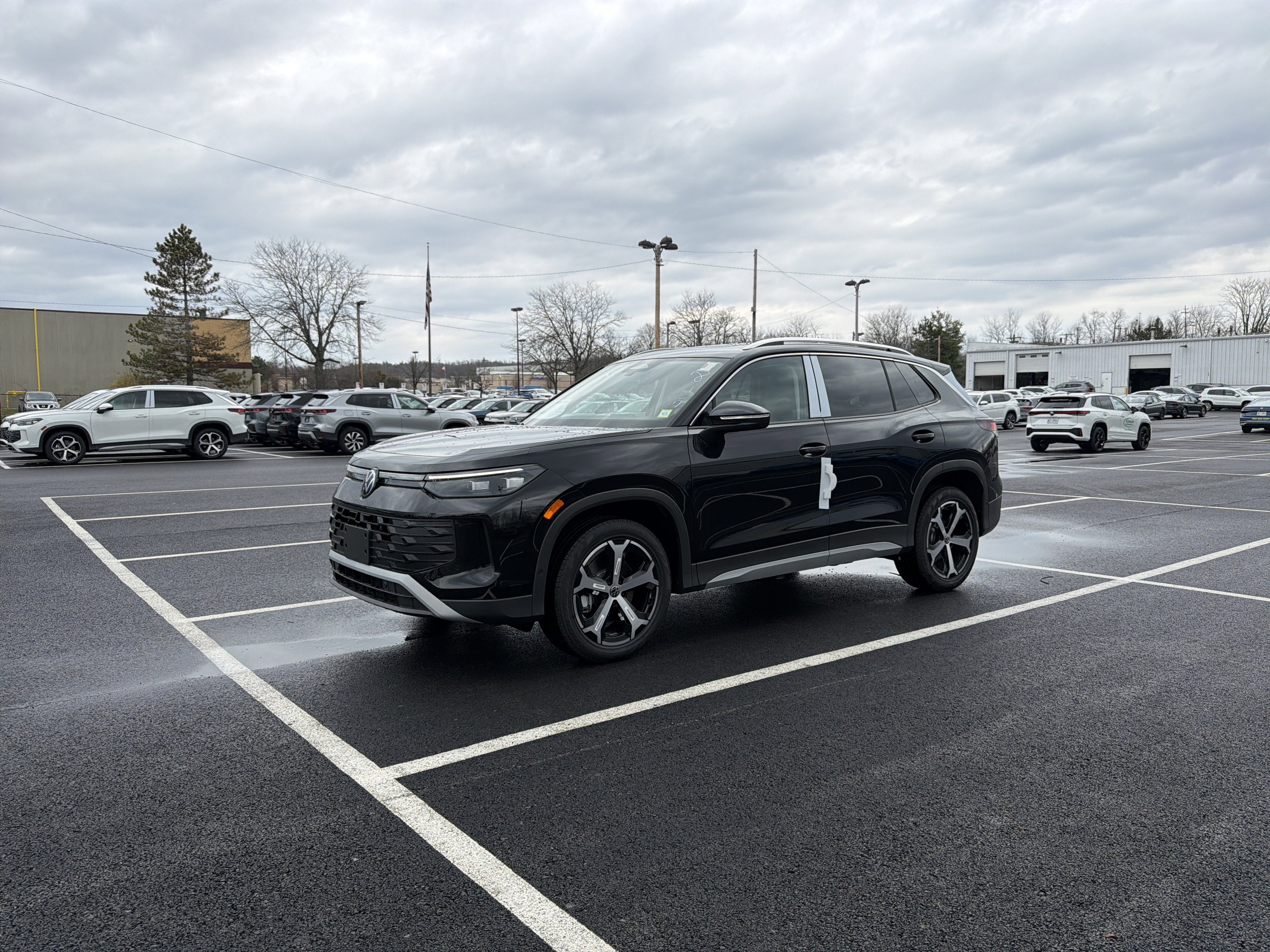 2026 Volkswagen Tiguan 2.0T SE