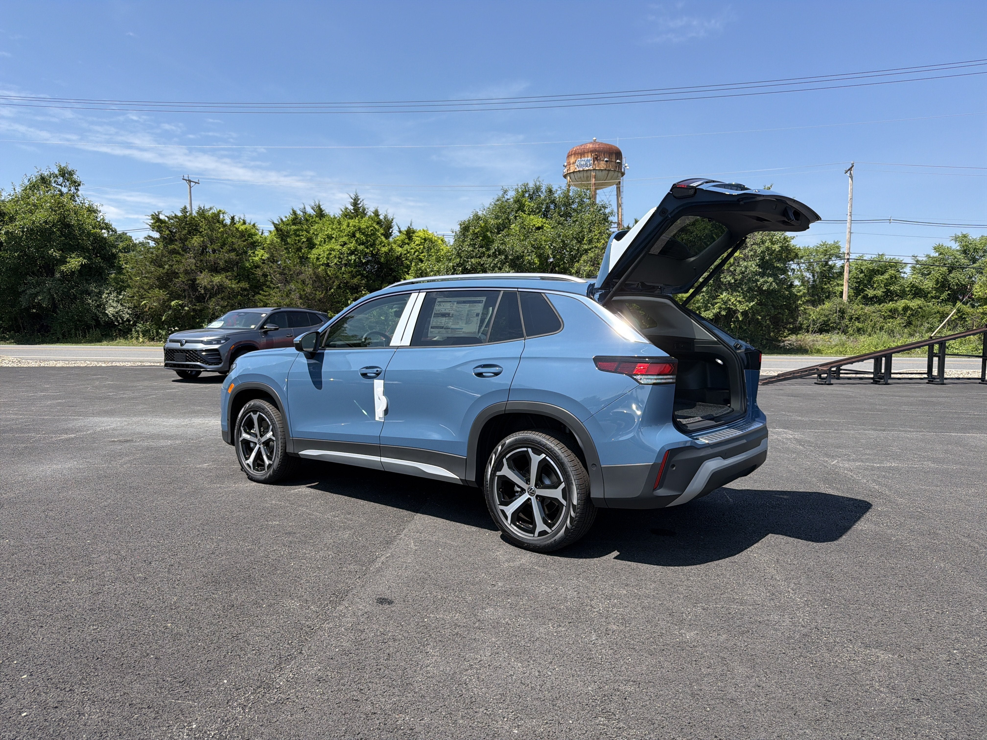 2026 Volkswagen Tiguan 2.0T SE