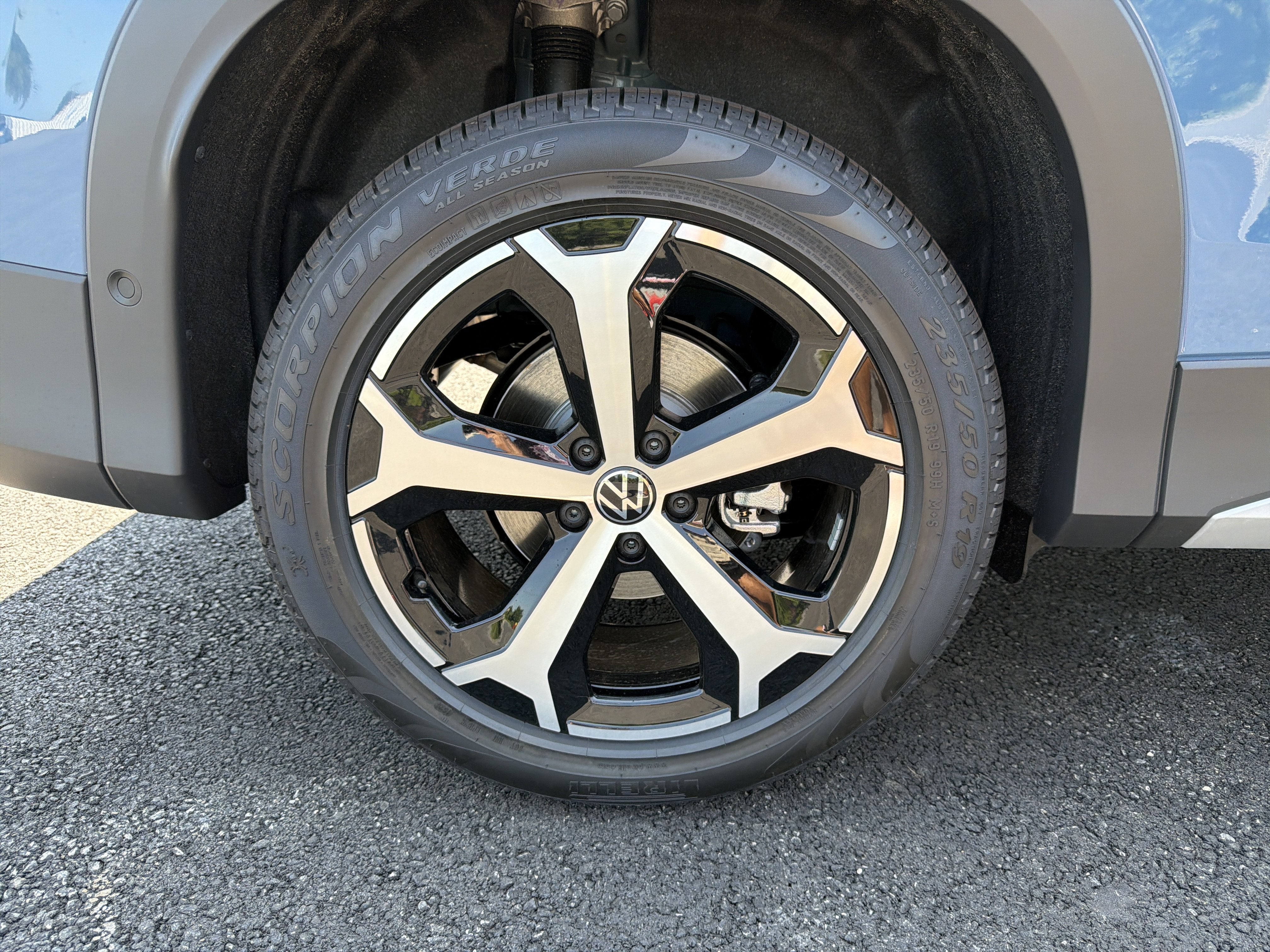2026 Volkswagen Tiguan 2.0T SE
