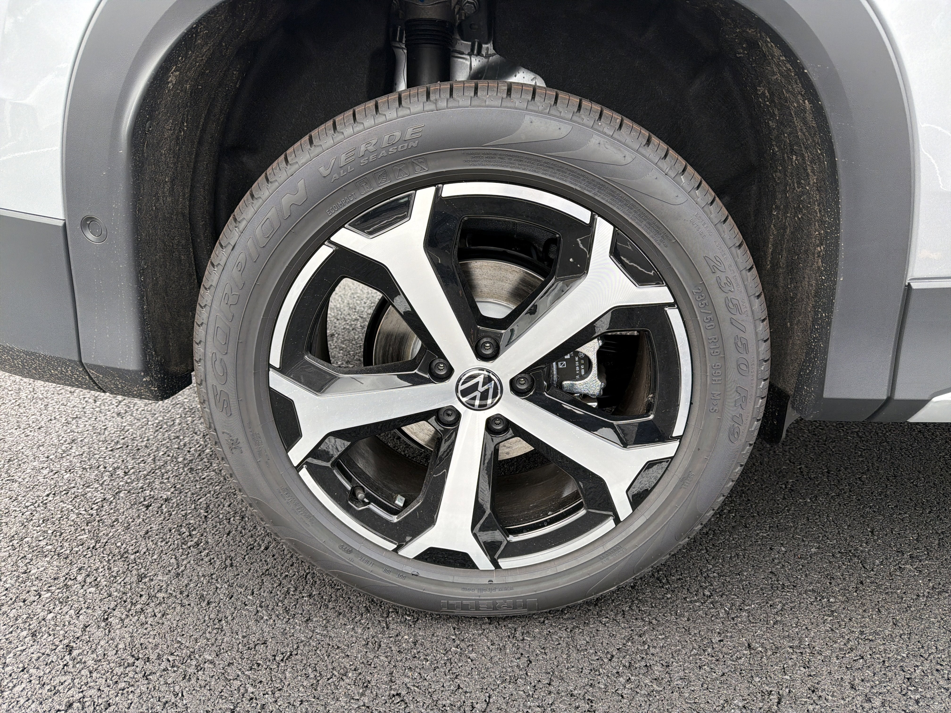 2026 Volkswagen Tiguan 2.0T SE