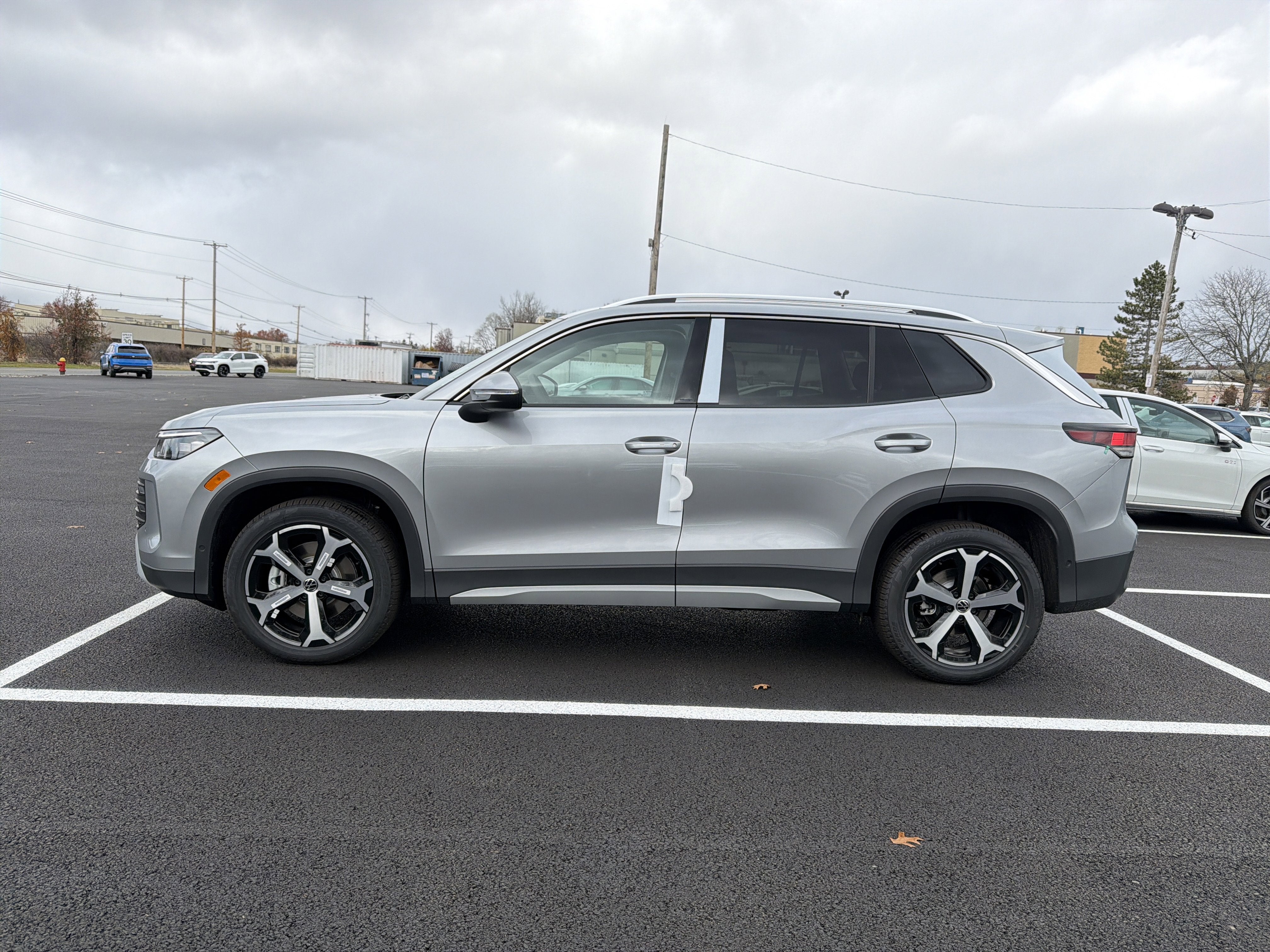 2026 Volkswagen Tiguan 2.0T SE