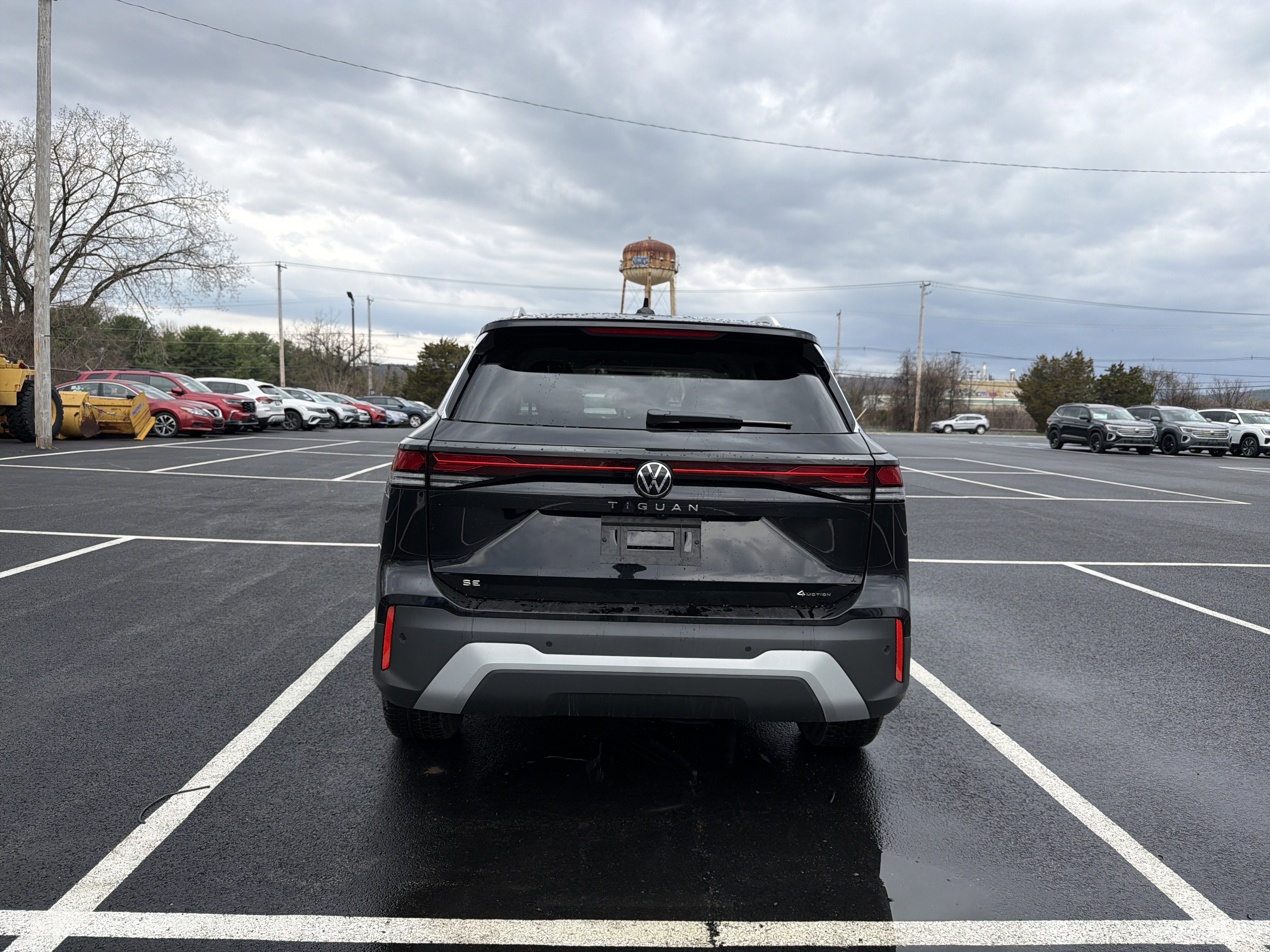 2026 Volkswagen Tiguan 2.0T SE