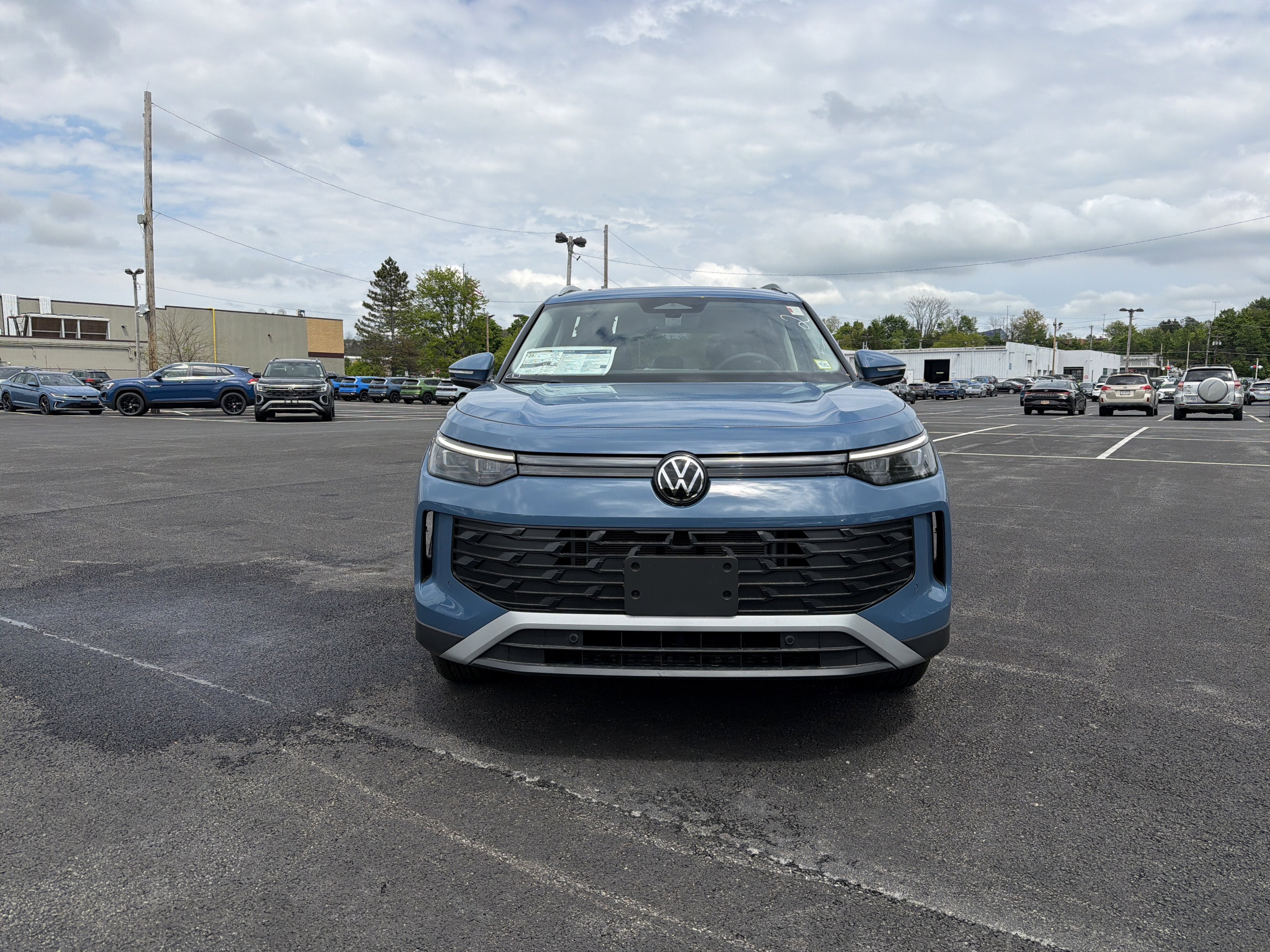 2026 Volkswagen Tiguan 2.0T SE