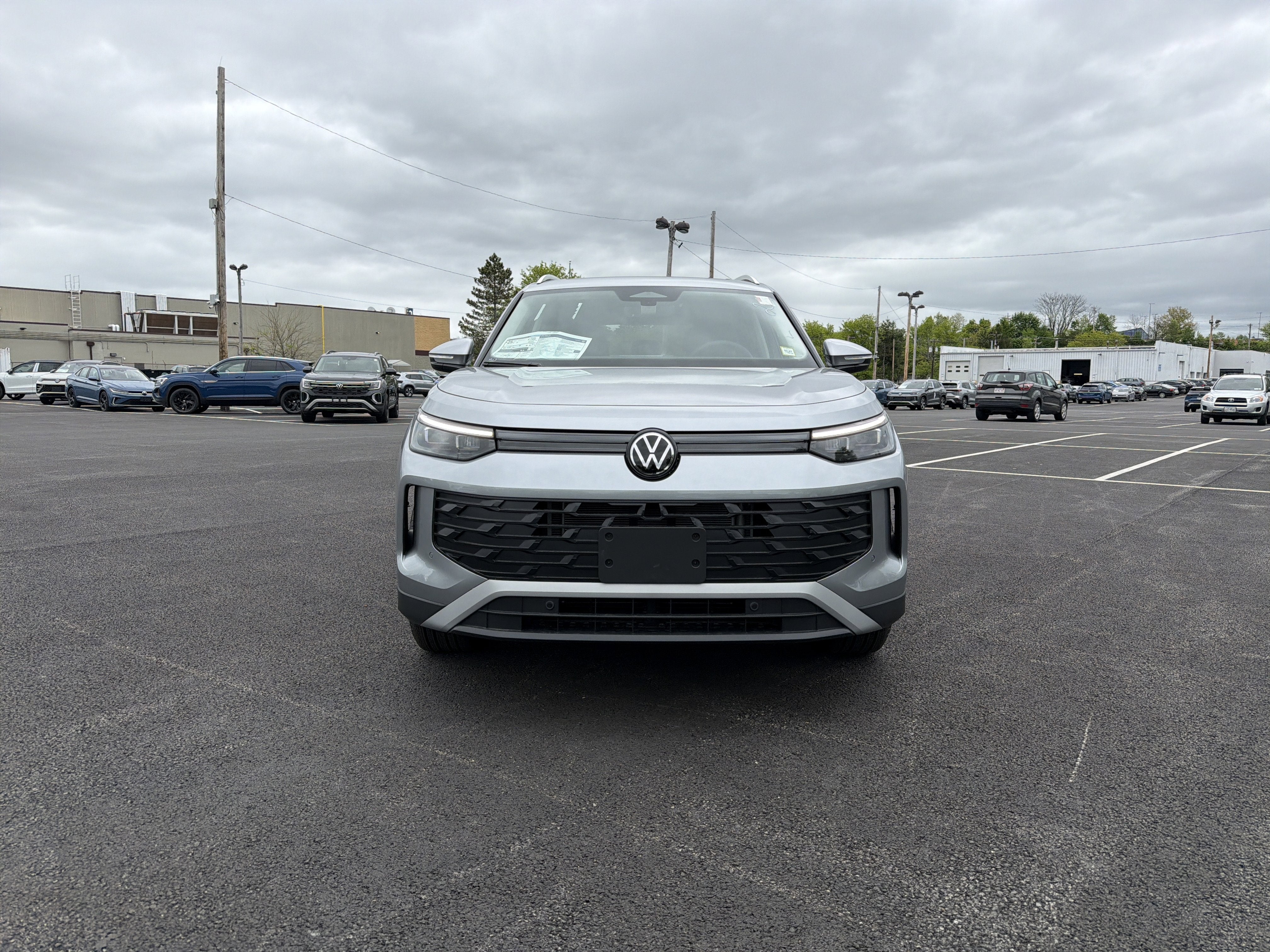2026 Volkswagen Tiguan 2.0T SE
