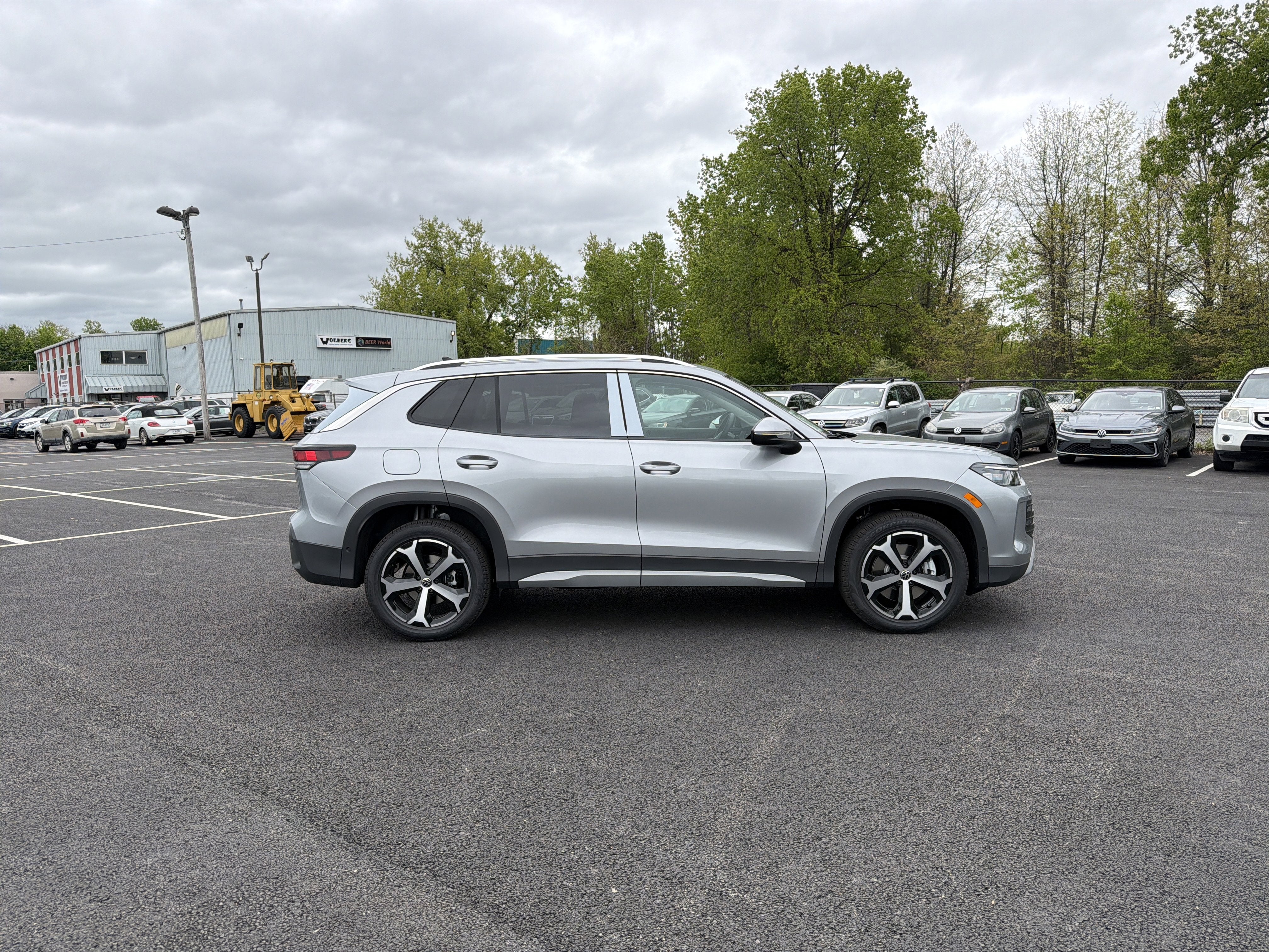 2026 Volkswagen Tiguan 2.0T SE