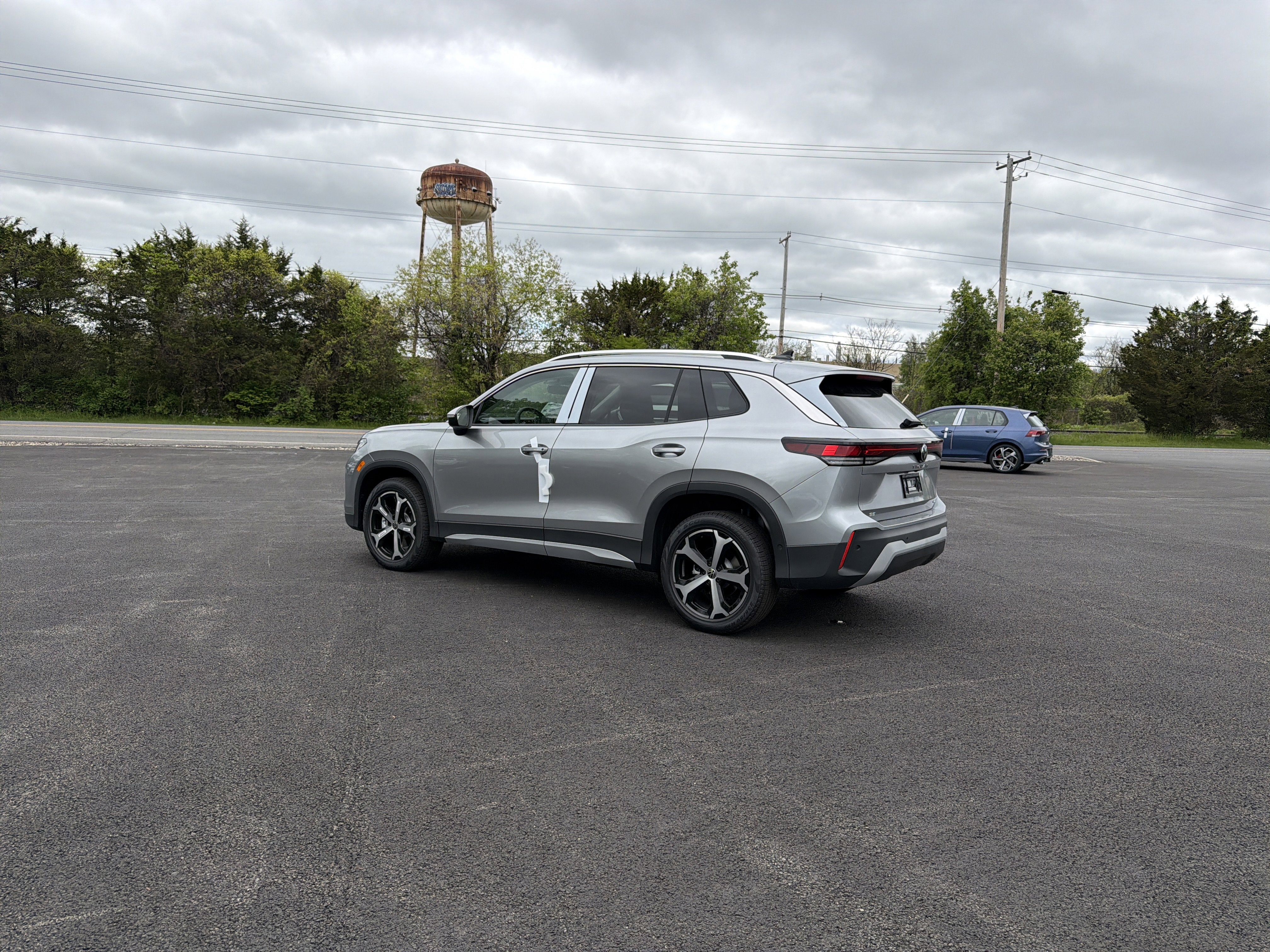 2026 Volkswagen Tiguan 2.0T SE