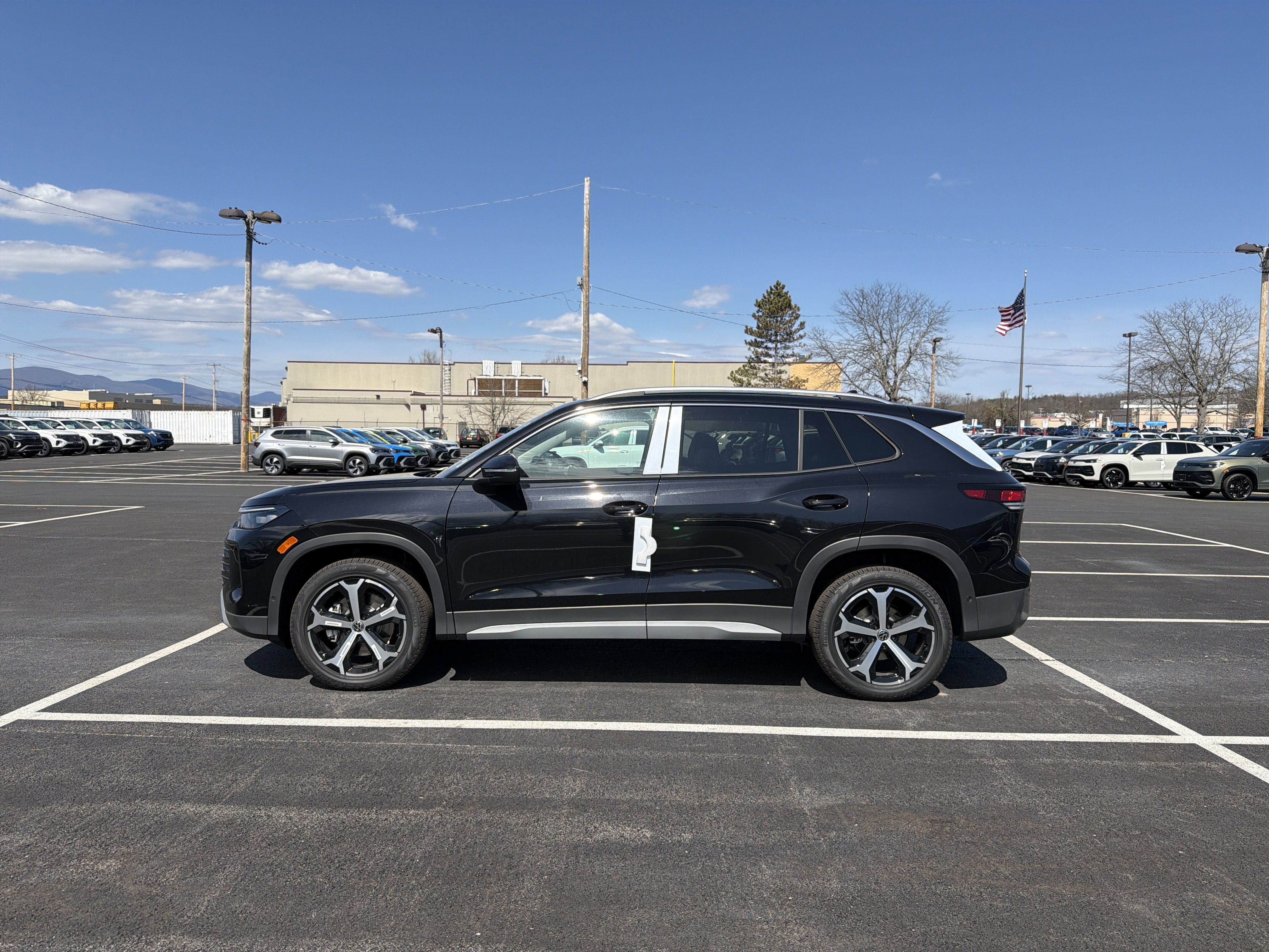 2026 Volkswagen Tiguan 2.0T SE