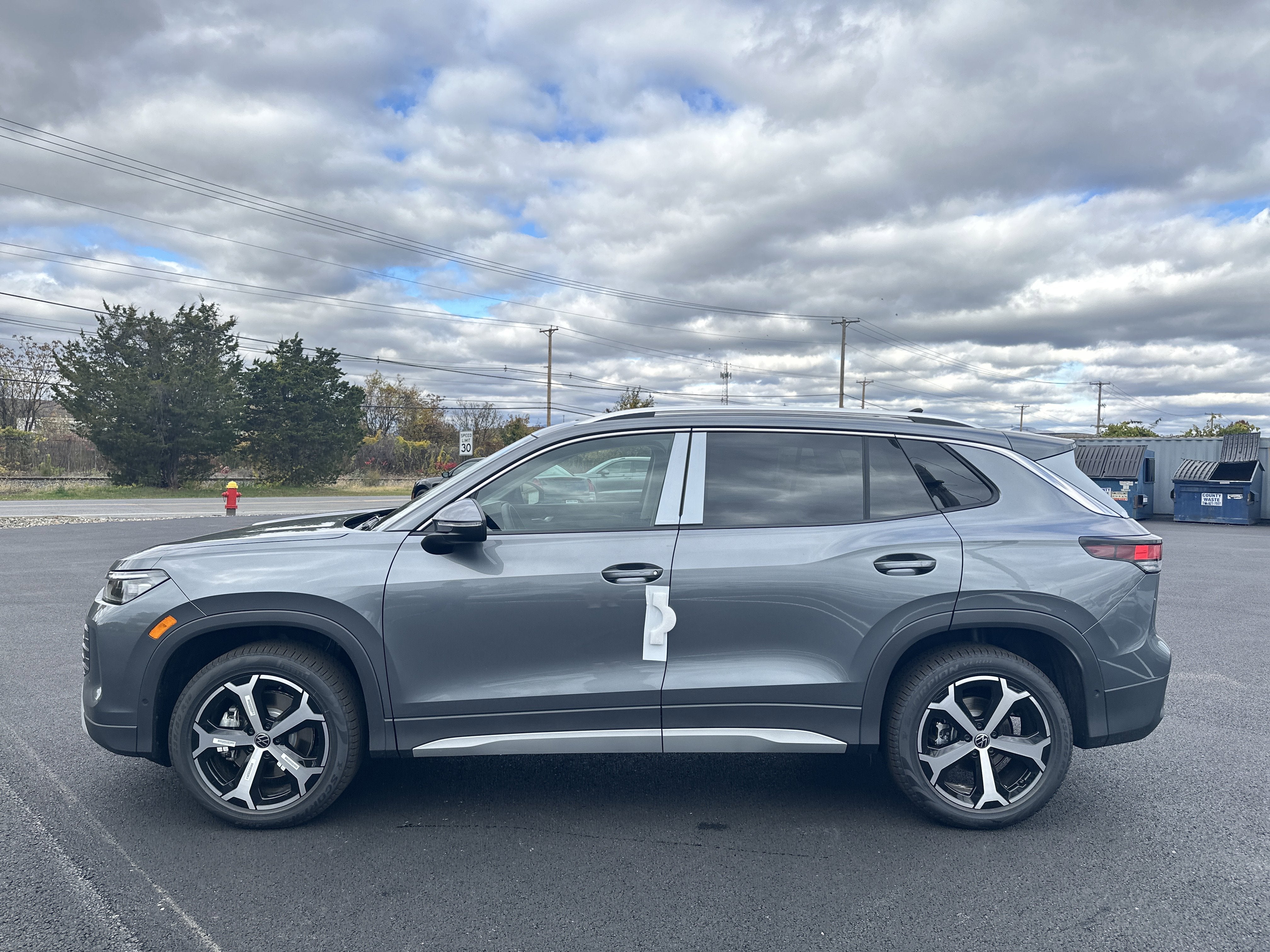 2026 Volkswagen Tiguan 2.0T SE