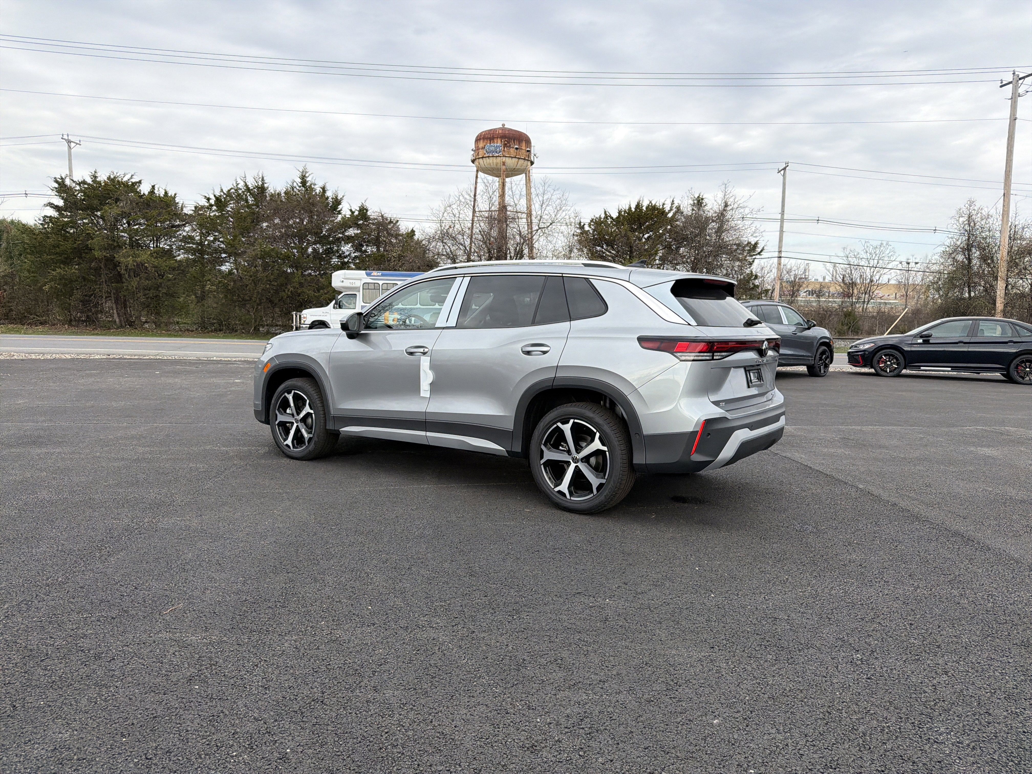2026 Volkswagen Tiguan 2.0T SE