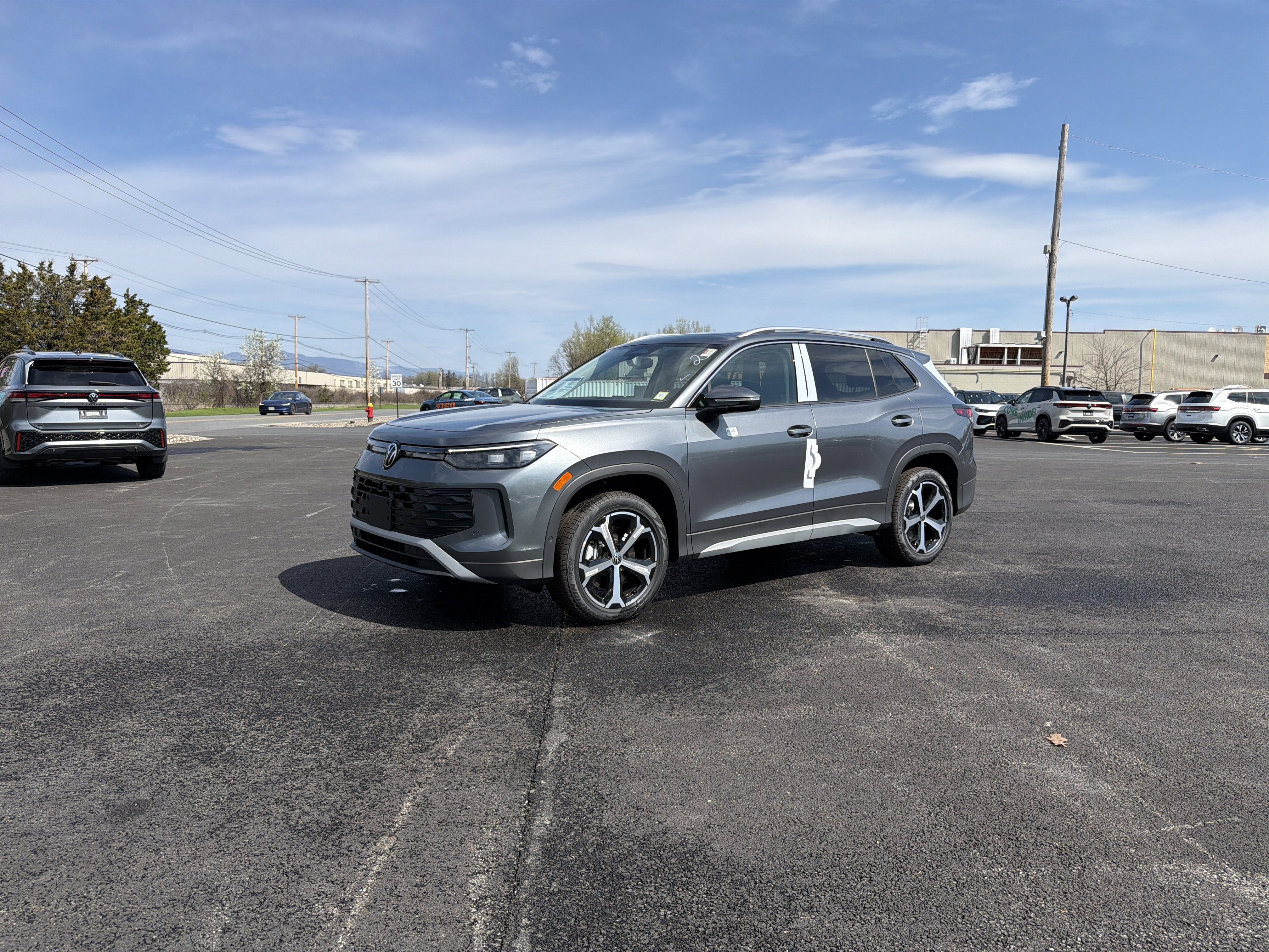 2026 Volkswagen Tiguan 2.0T SE