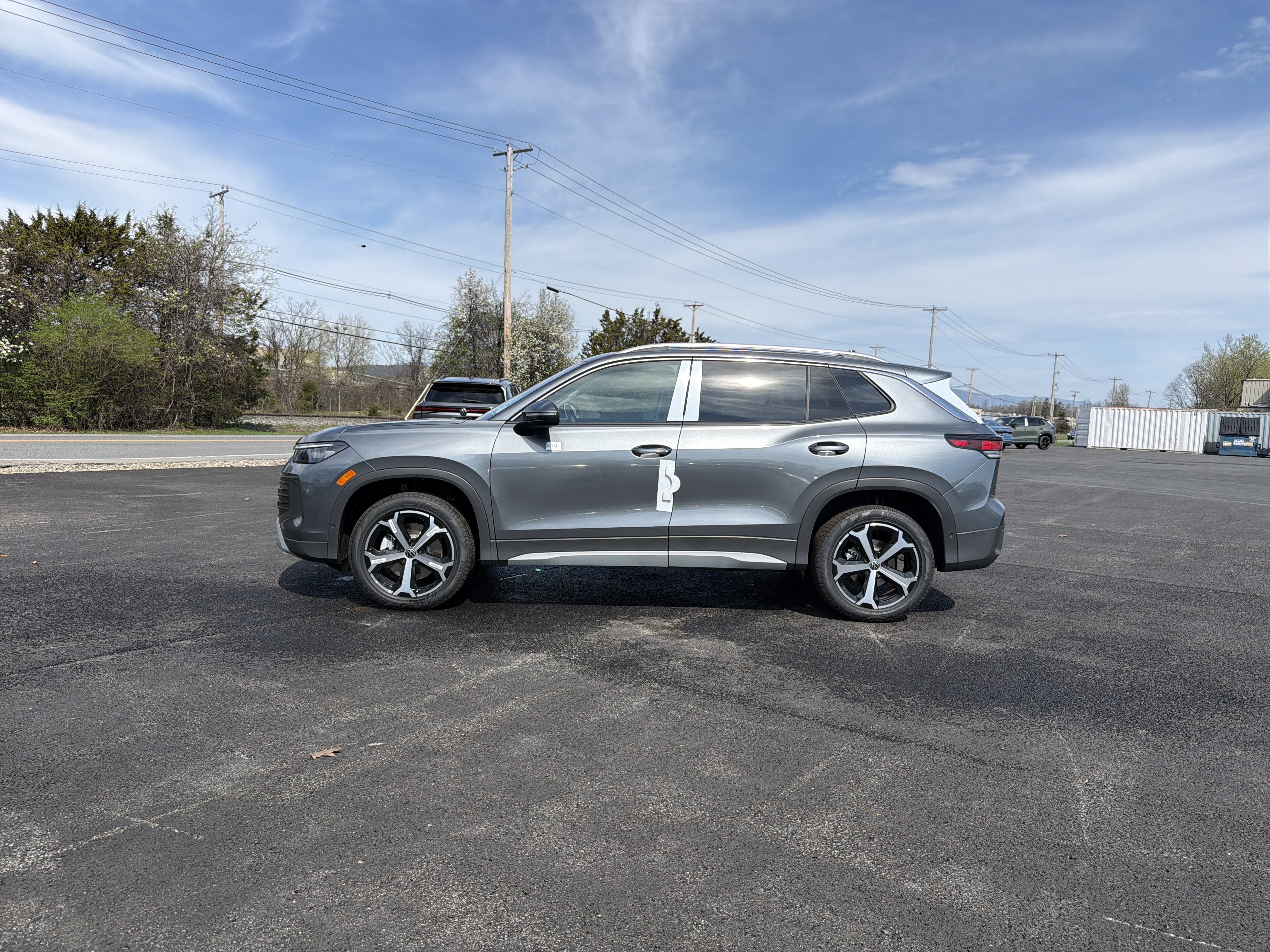 2026 Volkswagen Tiguan 2.0T SE