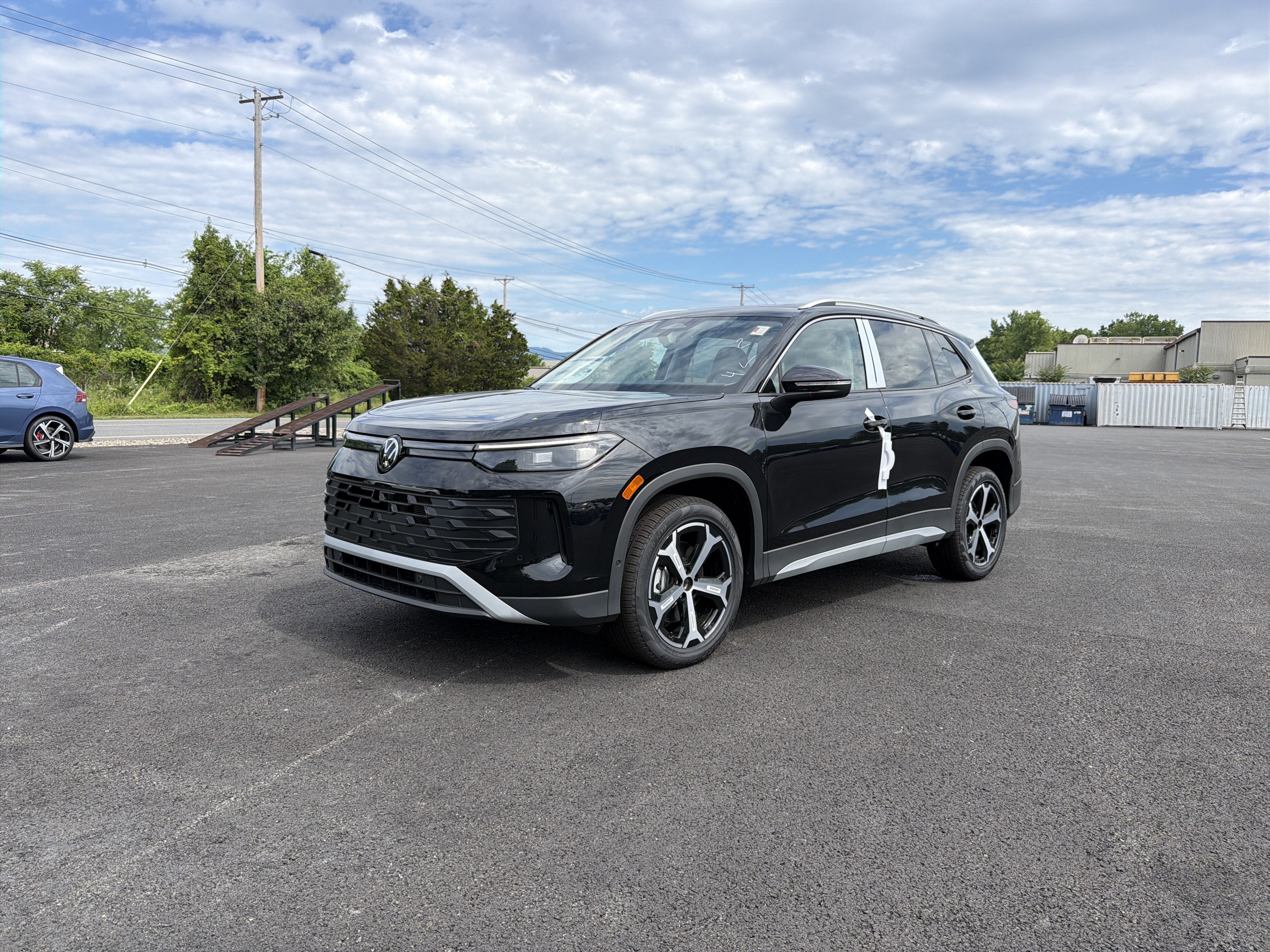 2026 Volkswagen Tiguan 2.0T SE