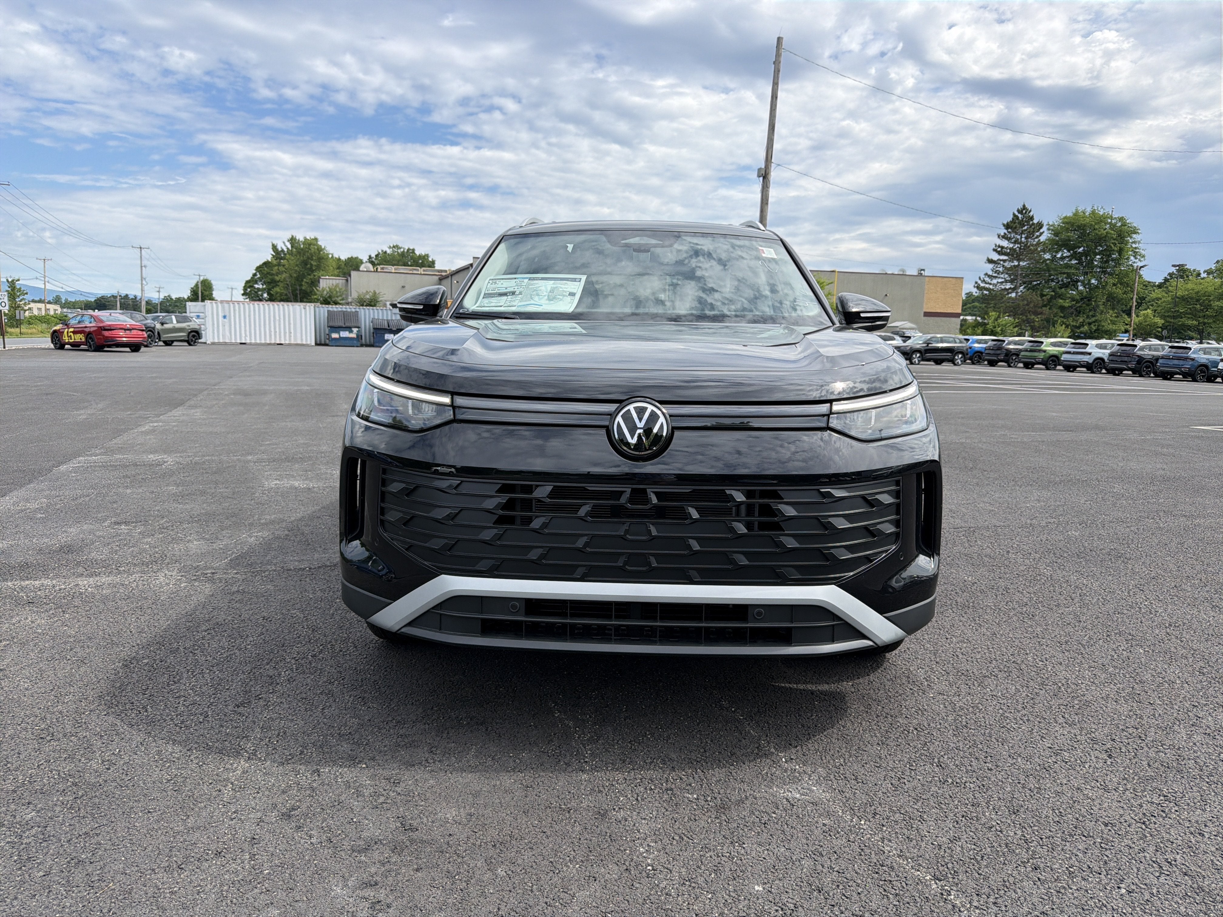 2026 Volkswagen Tiguan 2.0T SE