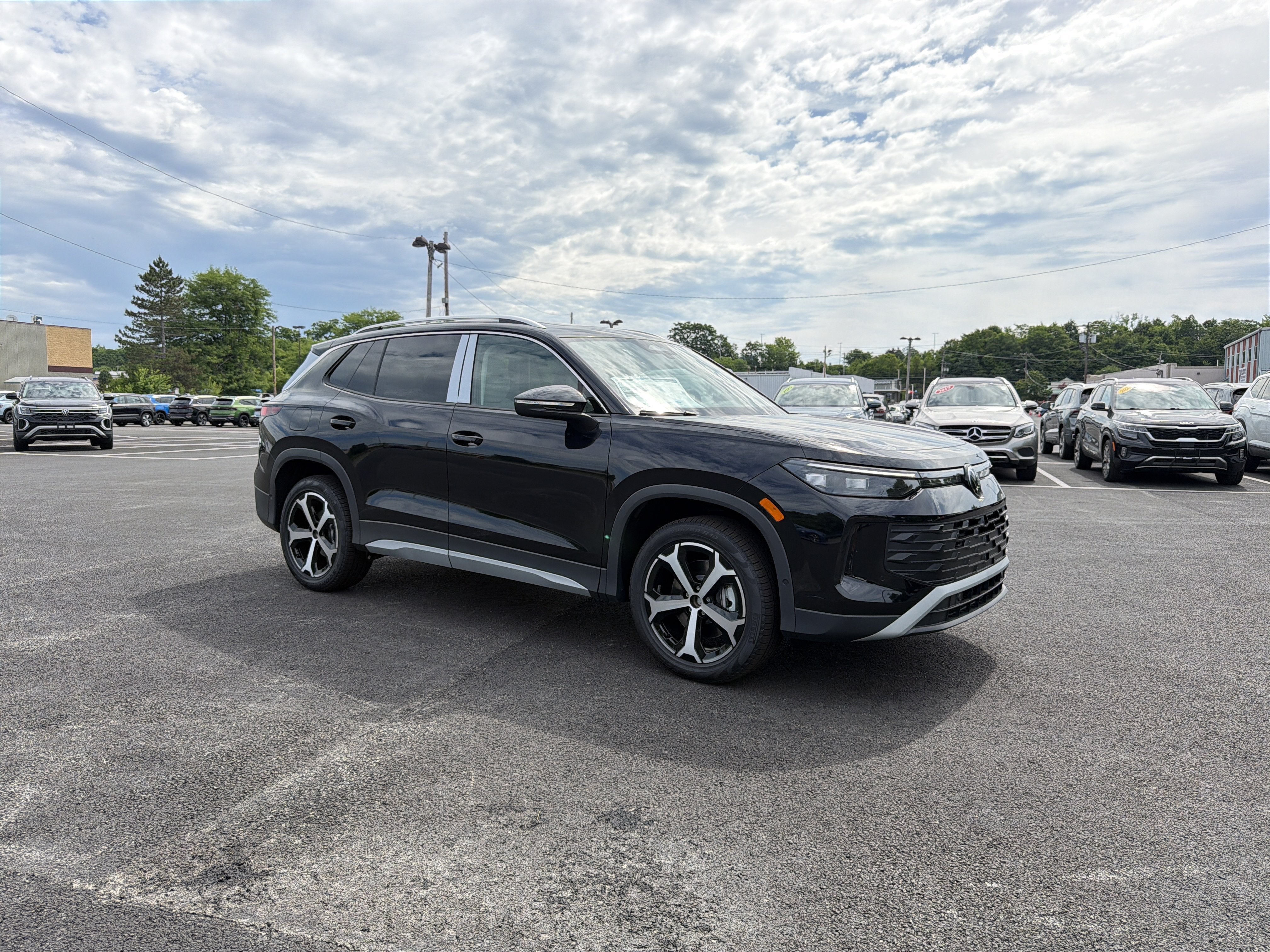 2026 Volkswagen Tiguan 2.0T SE