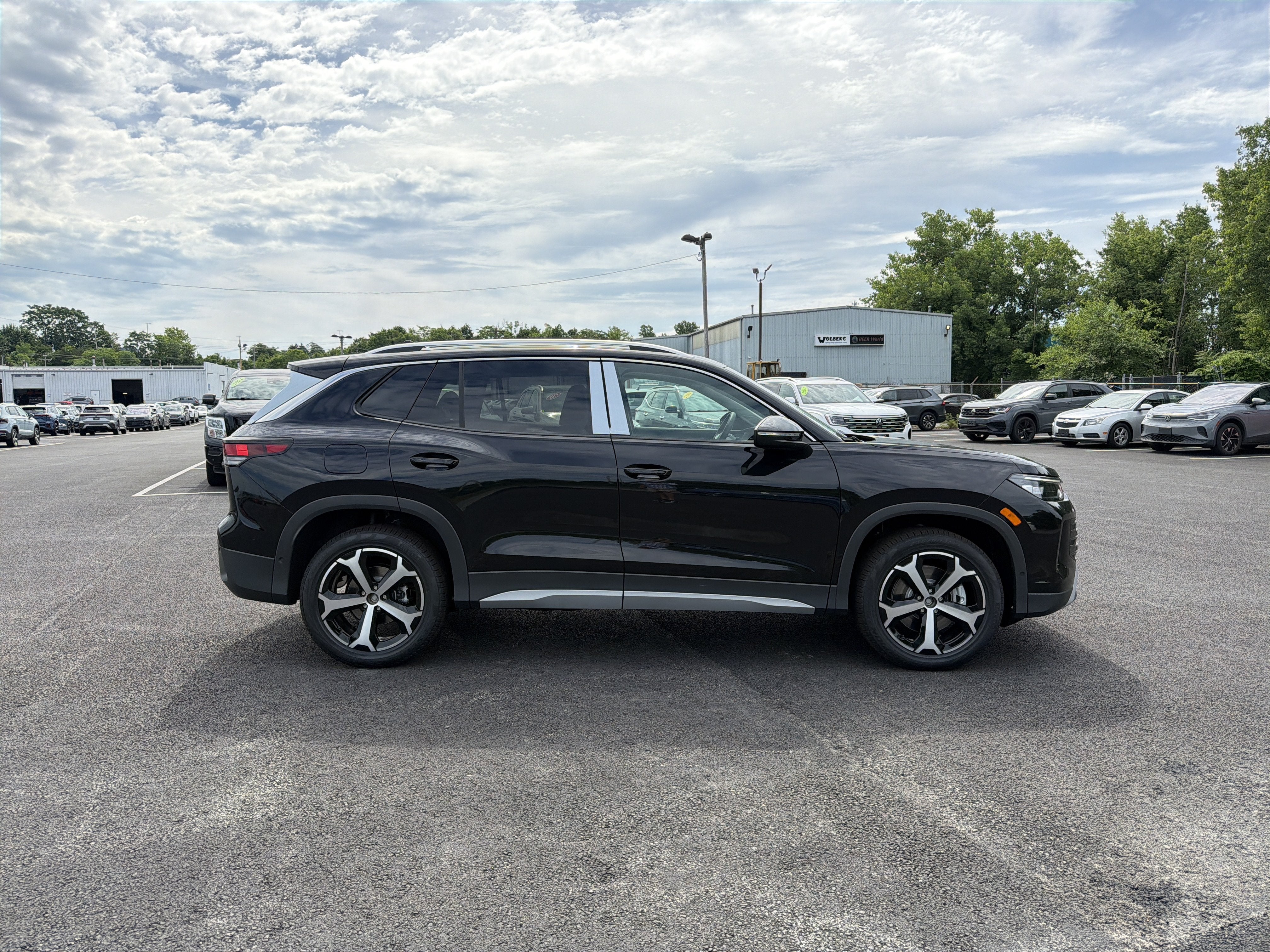 2026 Volkswagen Tiguan 2.0T SE