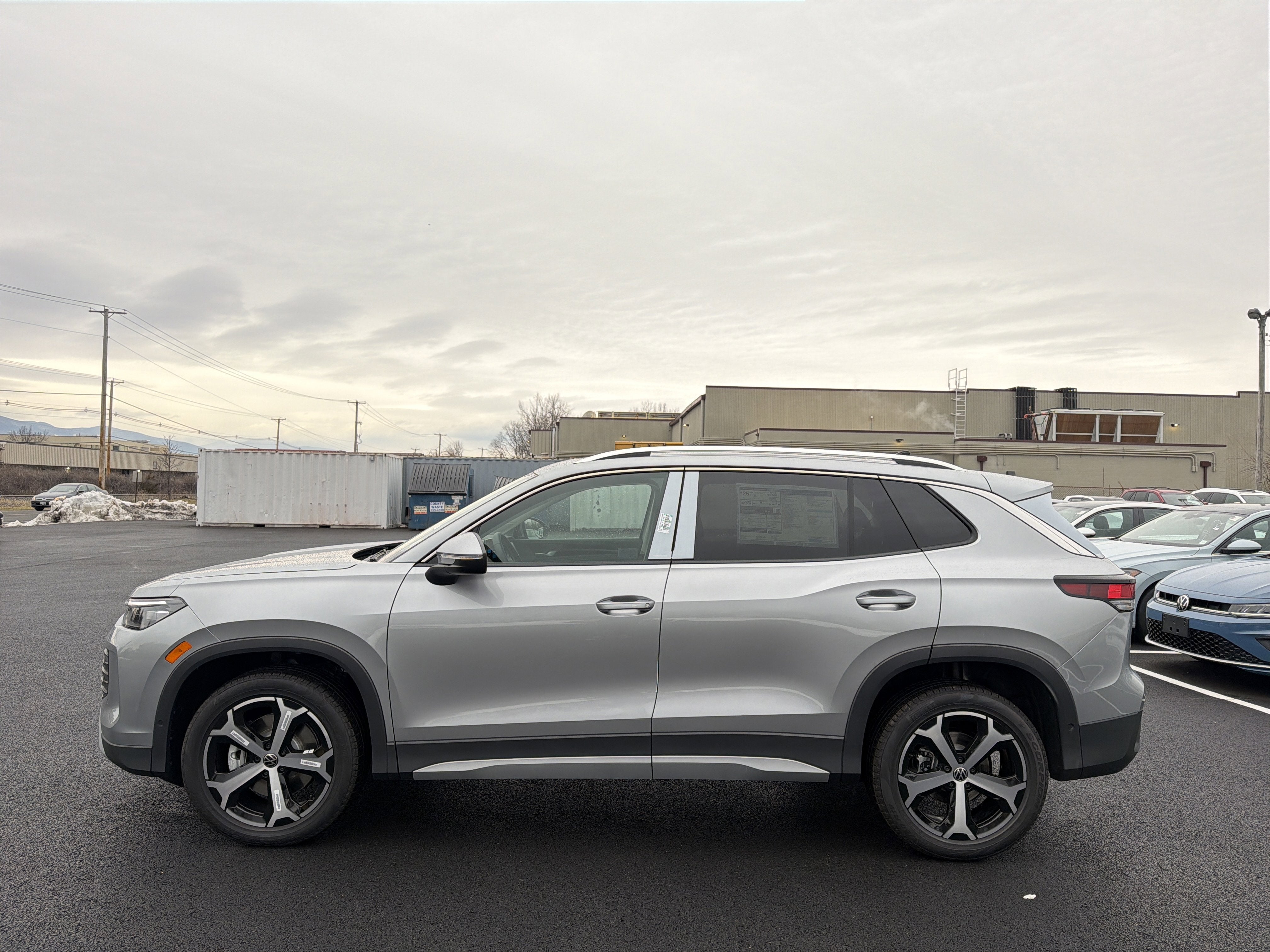 2026 Volkswagen Tiguan 2.0T SE