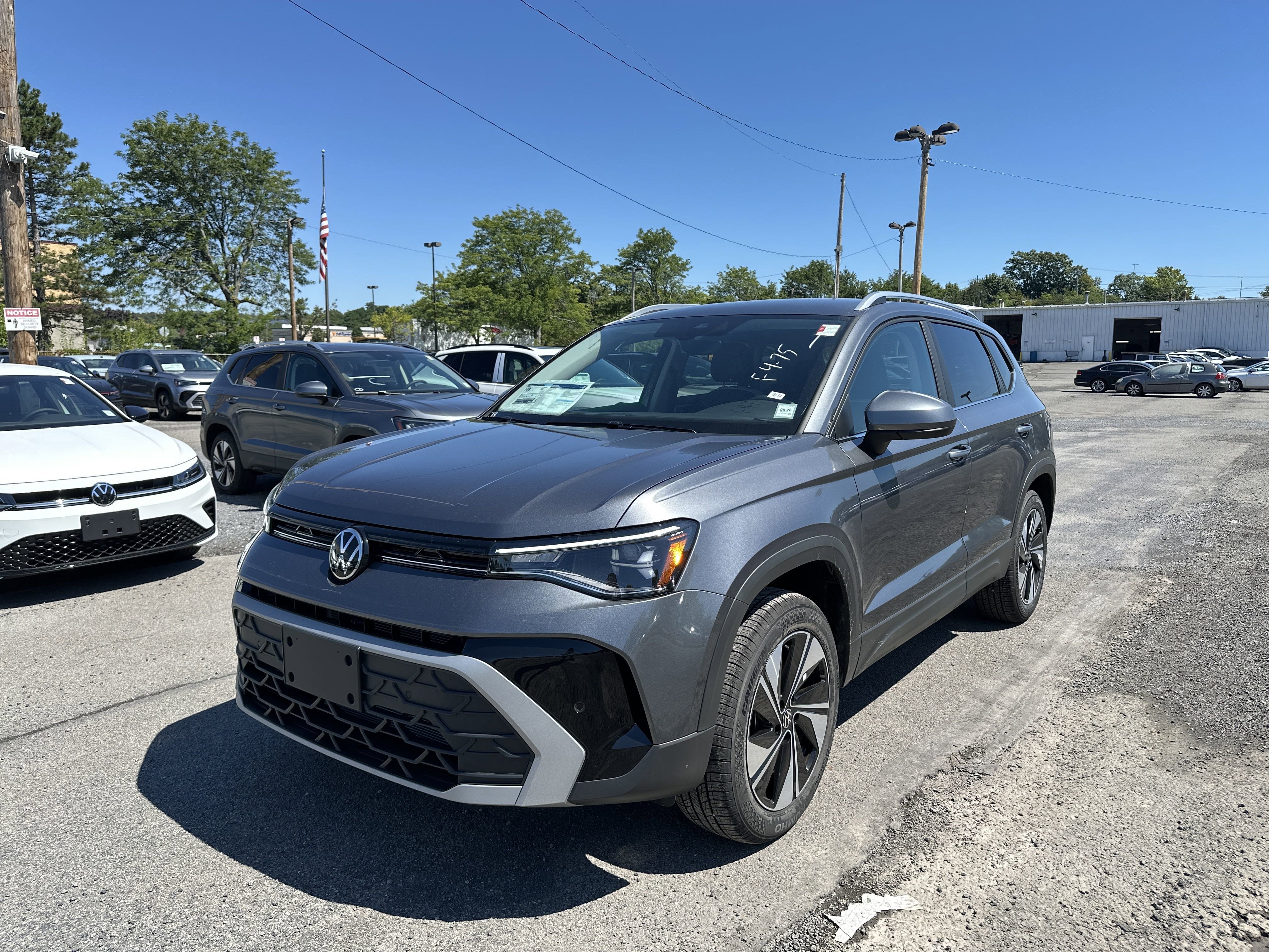 2025 Volkswagen Taos 1.5T SE