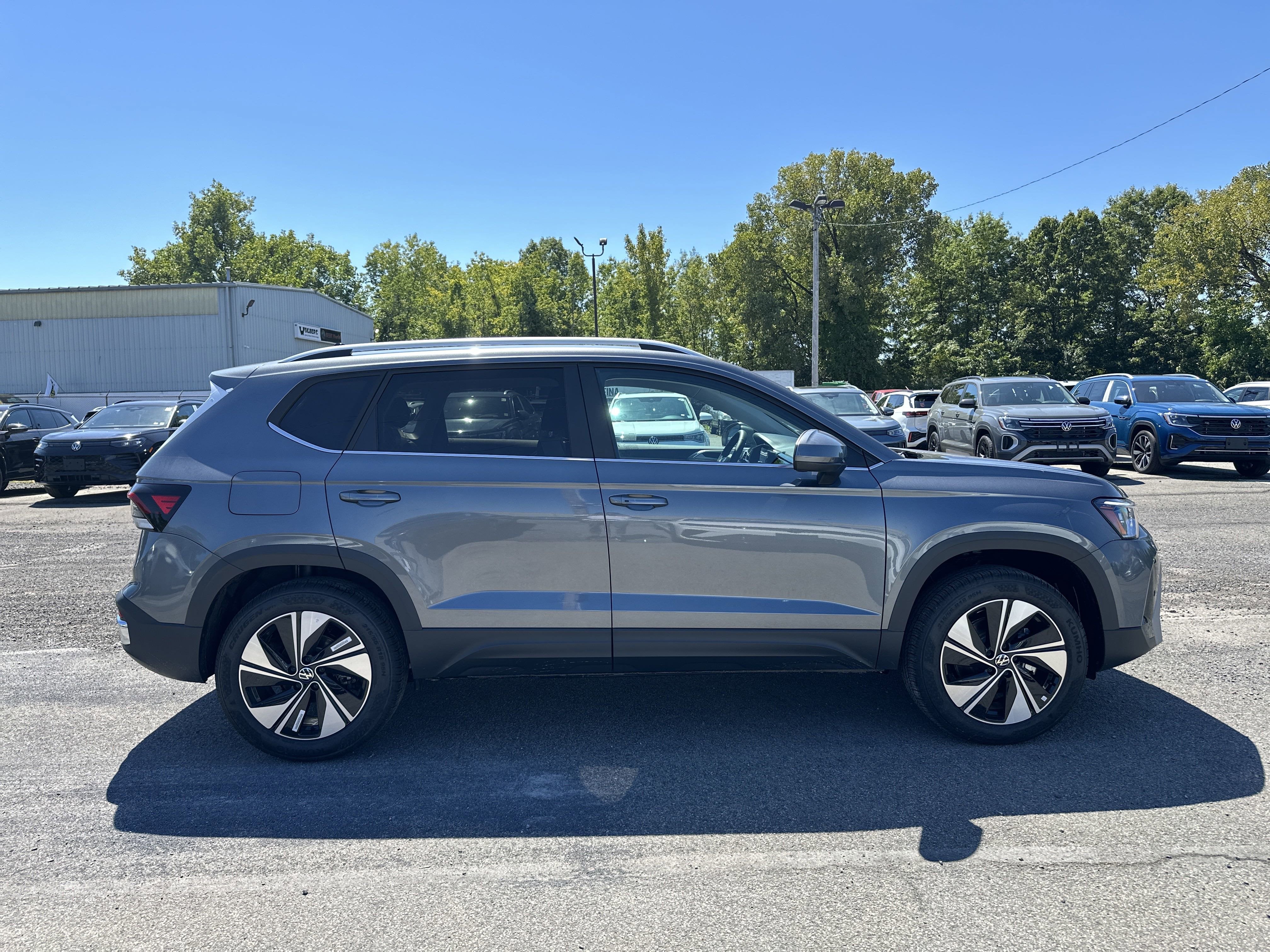 2025 Volkswagen Taos 1.5T SE