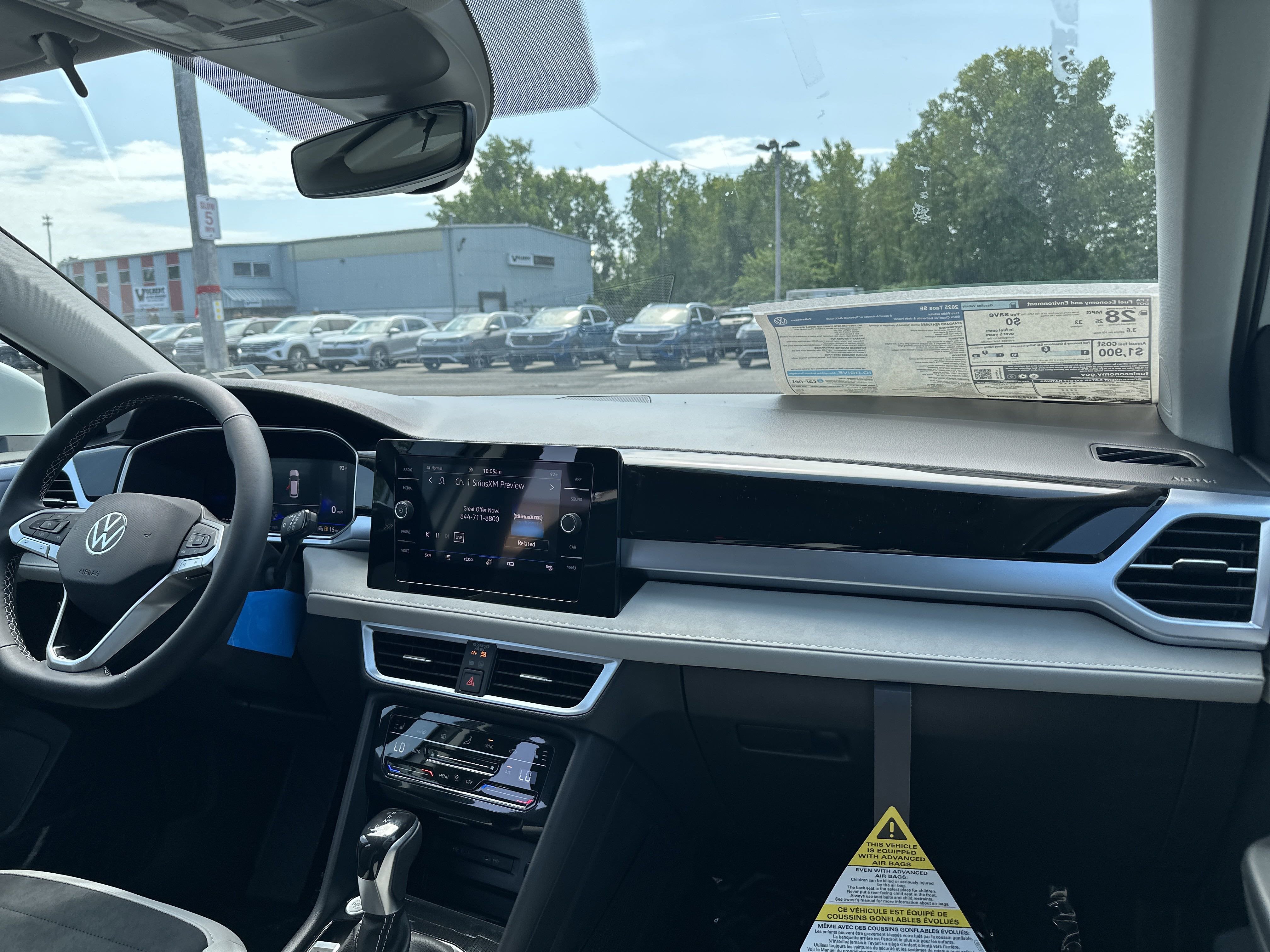 2025 Volkswagen Taos 1.5T SE