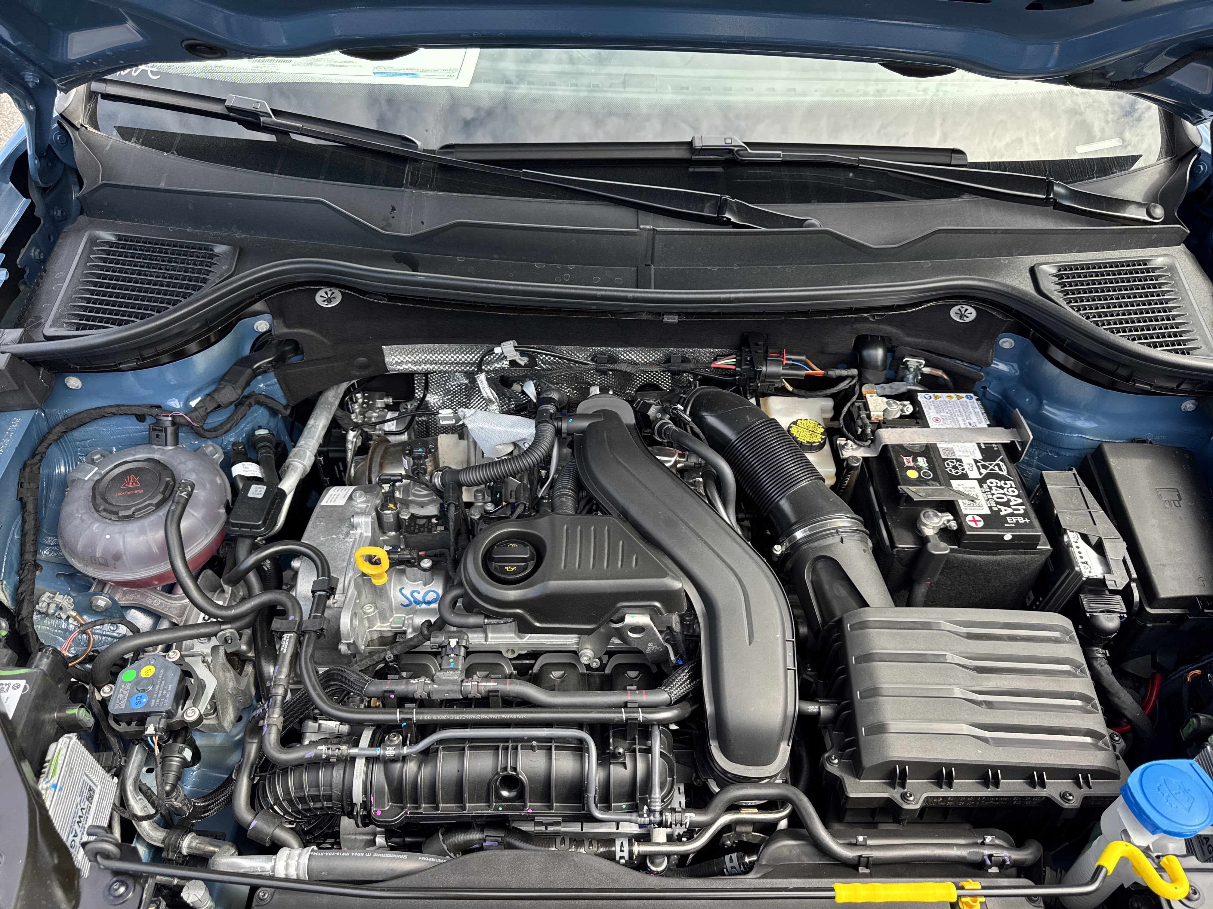 2025 Volkswagen Taos 1.5T SE