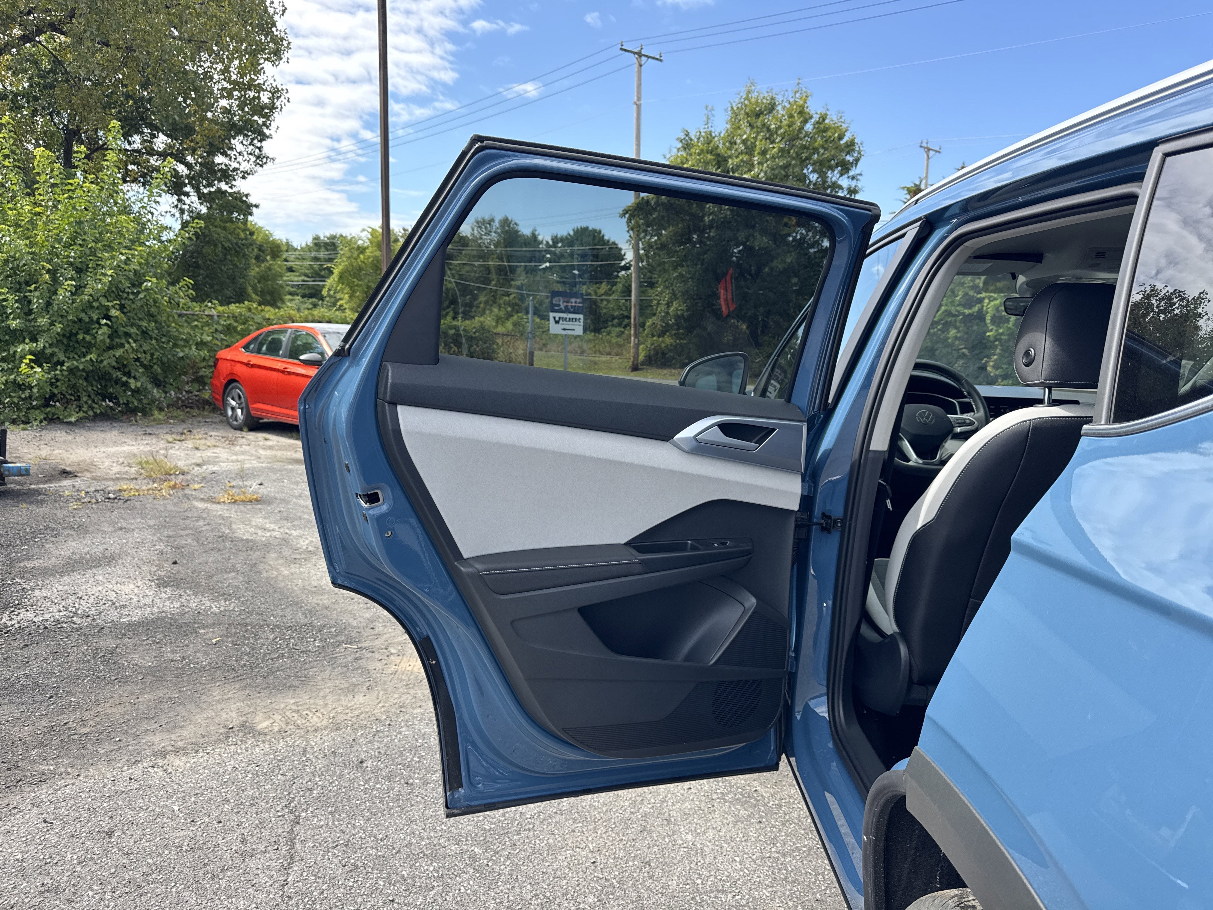 2025 Volkswagen Taos 1.5T SE