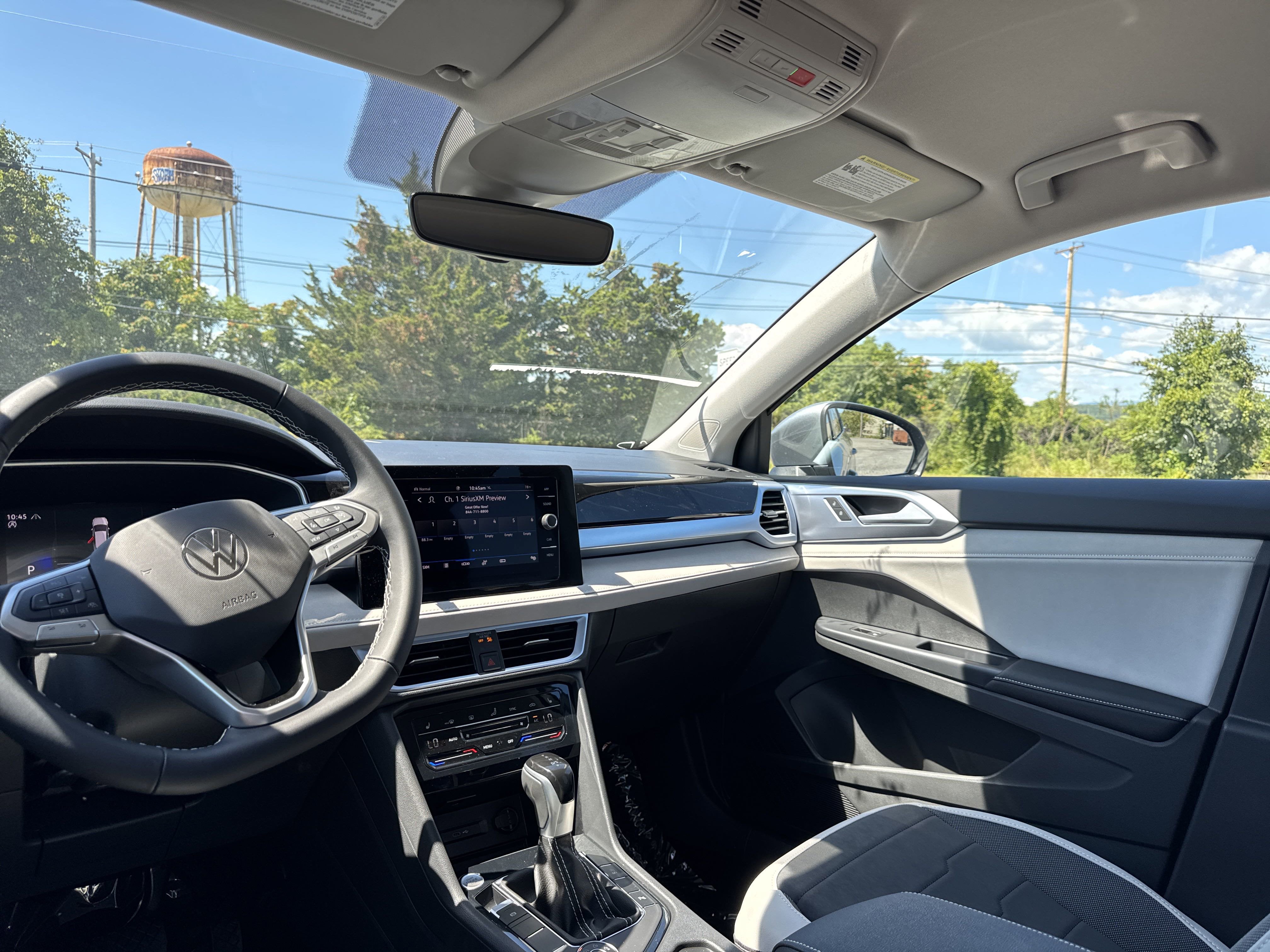 2025 Volkswagen Taos 1.5T SE