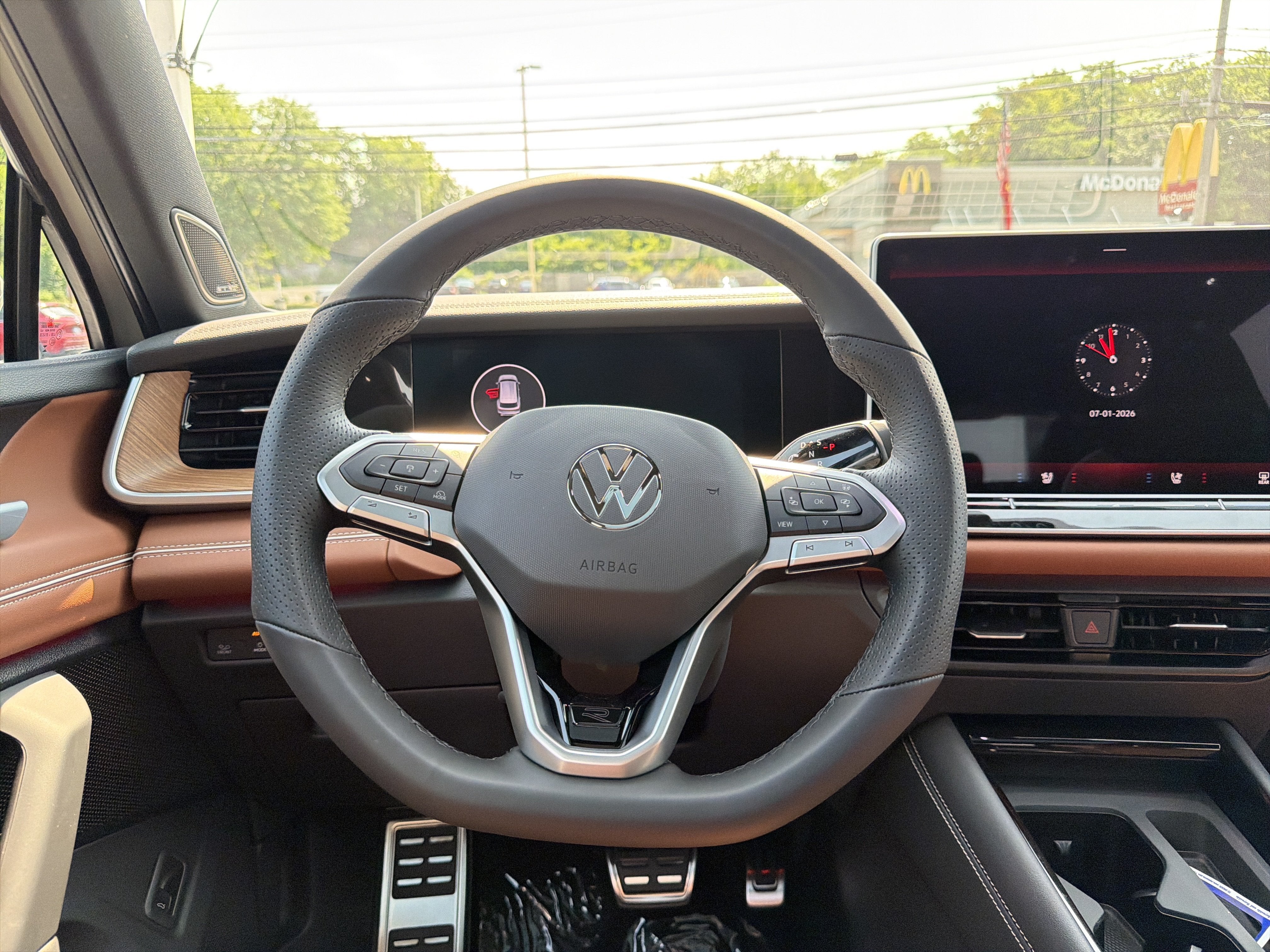 2026 Volkswagen Tiguan 2.0T SEL