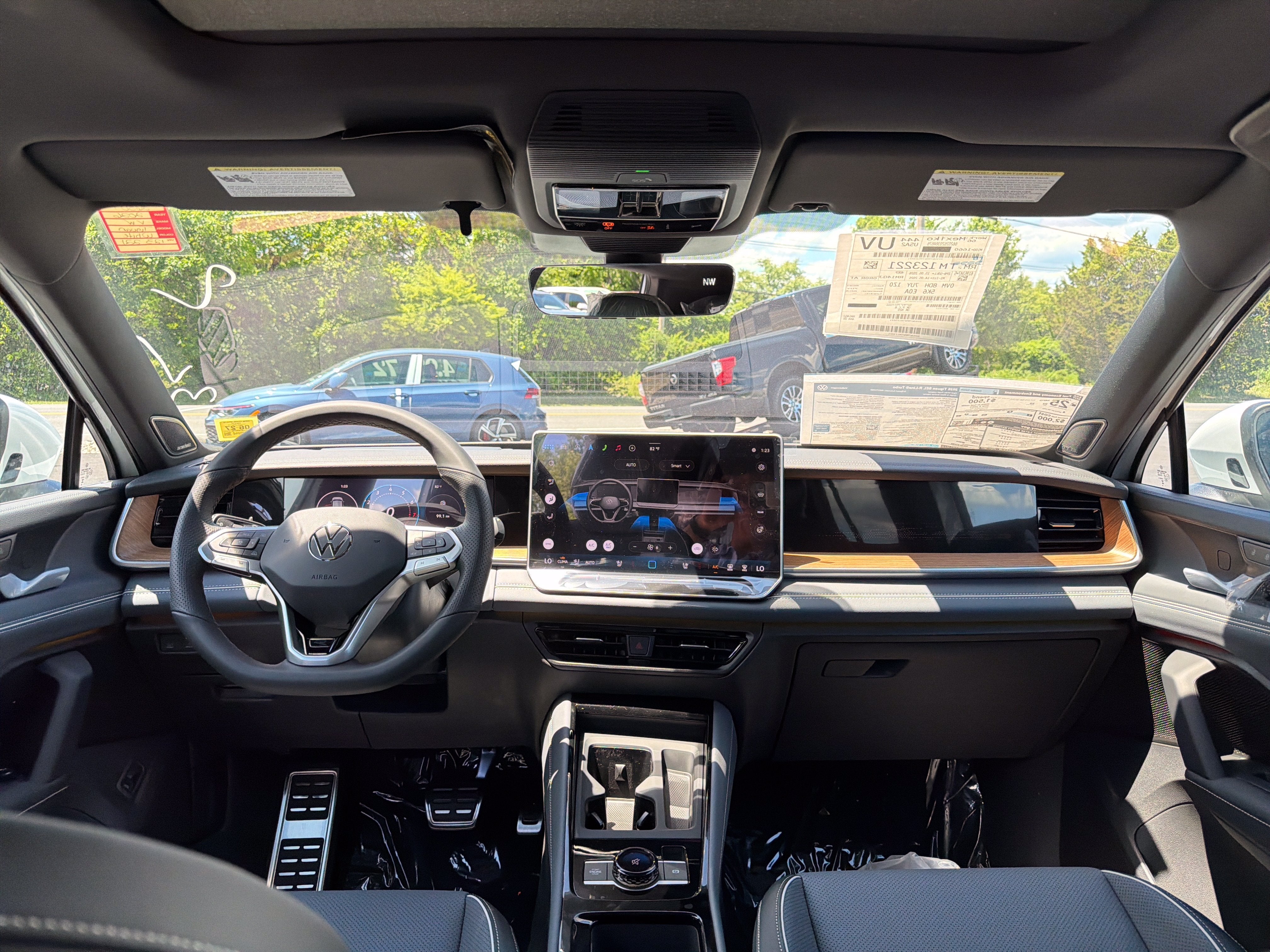 2026 Volkswagen Tiguan 2.0T SEL