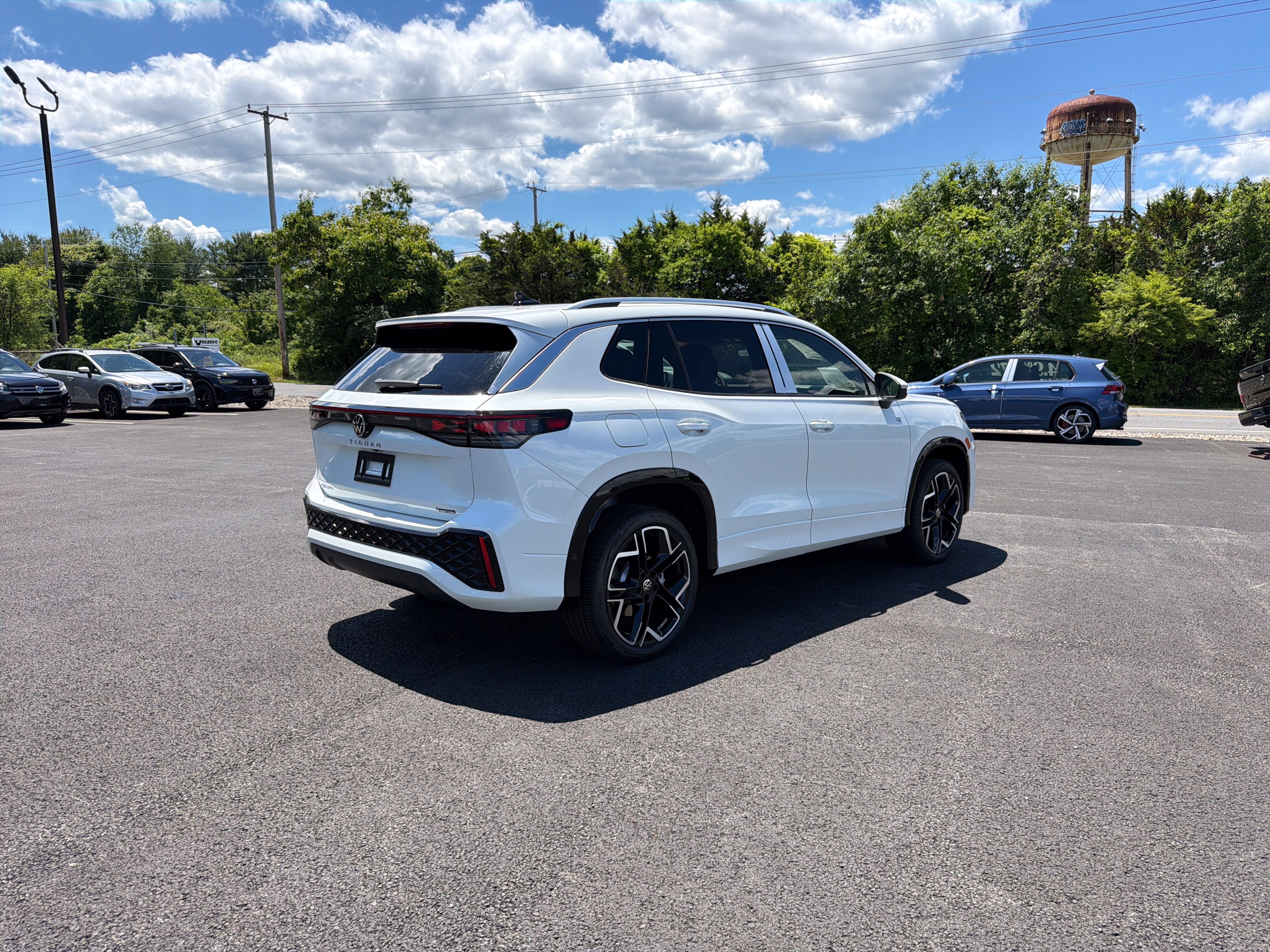 2026 Volkswagen Tiguan 2.0T SEL