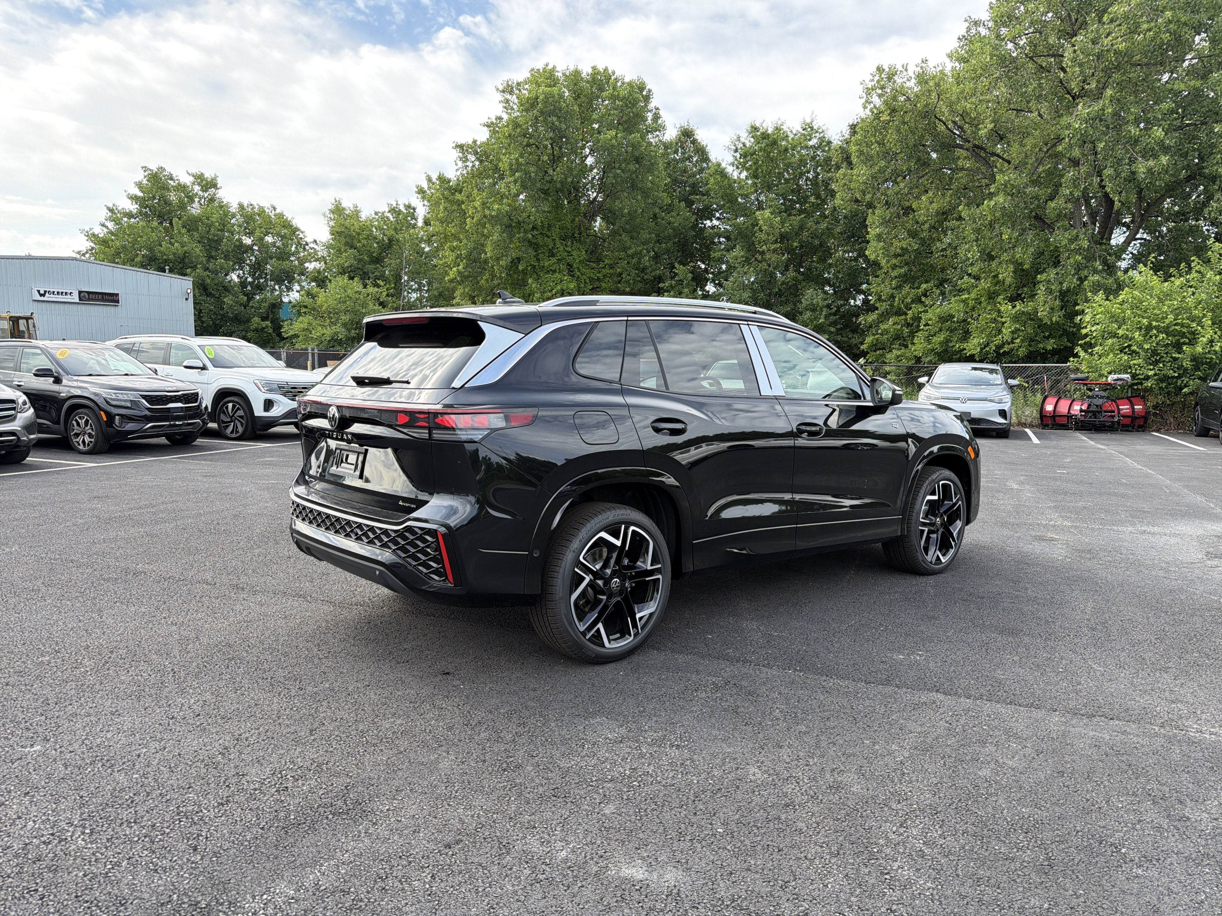 2026 Volkswagen Tiguan 2.0T SEL R-Line Turbo