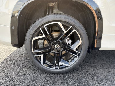 2026 Volkswagen Tiguan 2.0T SEL R-Line Turbo