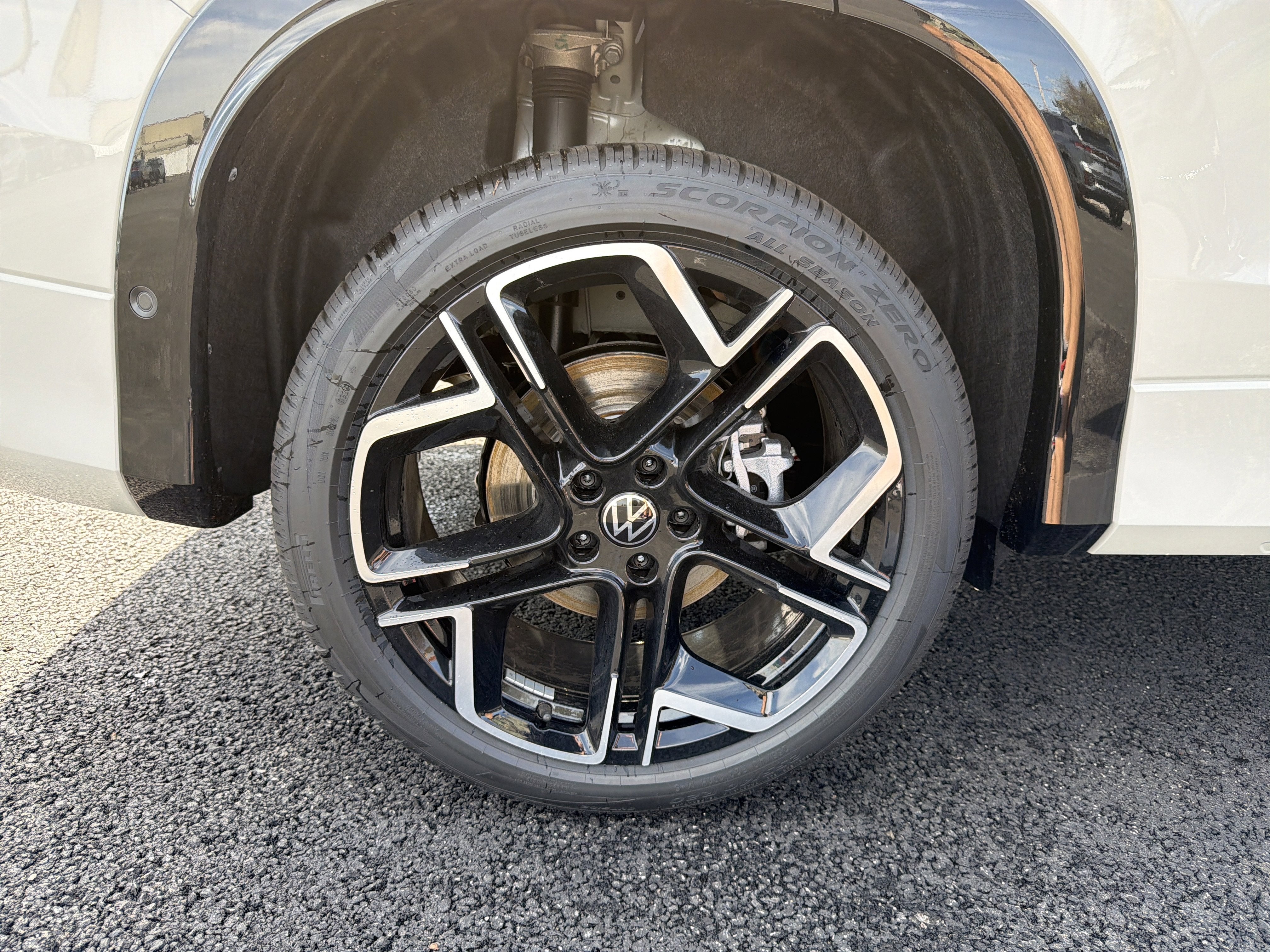 2026 Volkswagen Tiguan 2.0T SEL R-Line Turbo