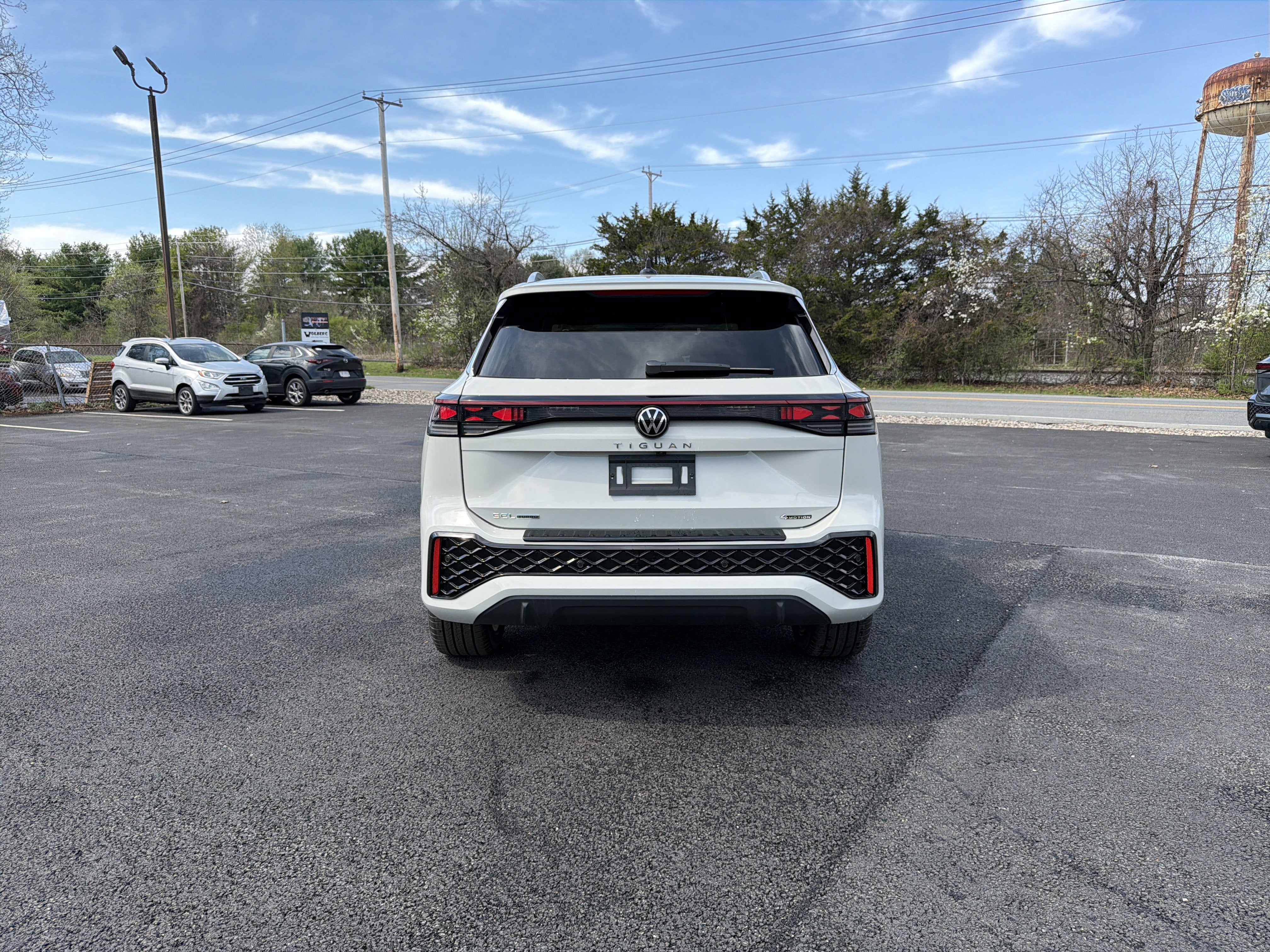 2026 Volkswagen Tiguan 2.0T SEL R-Line Turbo