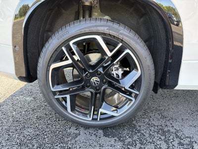 2026 Volkswagen Tiguan 2.0T SEL
